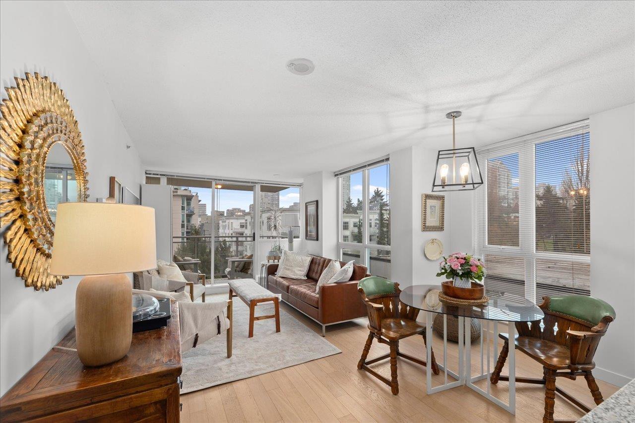 mls:R3116378 Property Address: 708 188 E ESPLANADE, North Vancouver BC V7L 4Y1