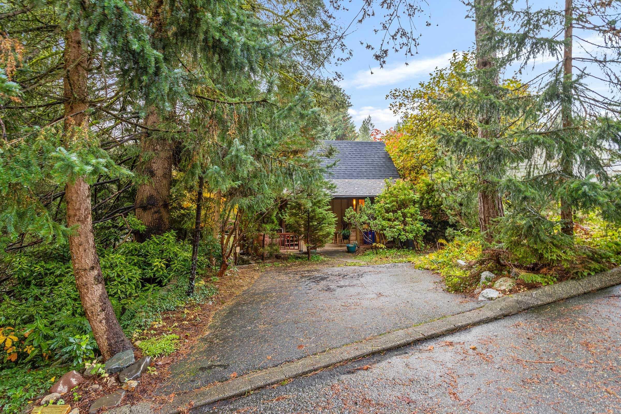 mls:R3116697 Property Address: 713 E ST. JAMES ROAD, North Vancouver BC V7K 1G9