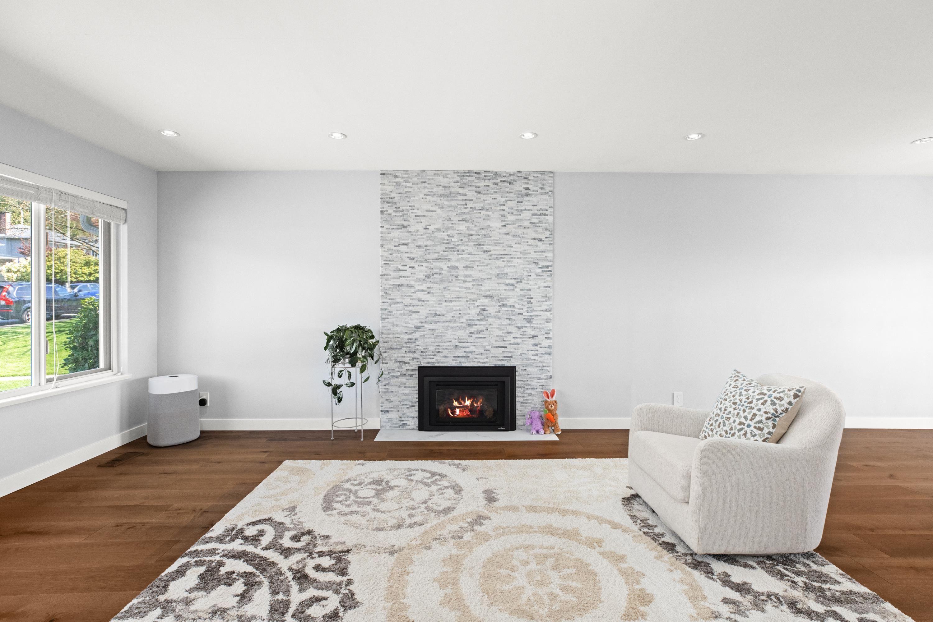 mls:R3116736 Property Address: 219 E 26TH STREET, North Vancouver BC V7N 1A7