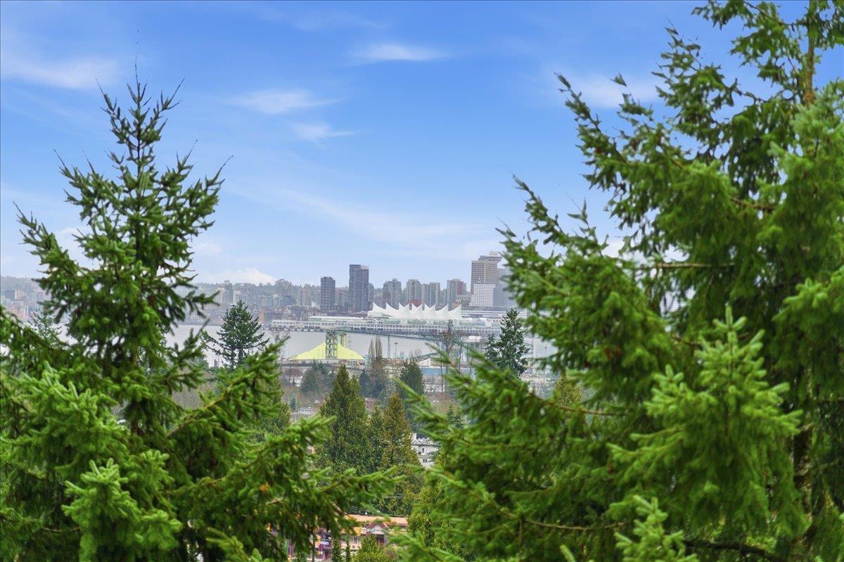 mls:R3116760 Property Address: 1301 2004 FULLERTON AVENUE, North Vancouver BC V7P 3G8