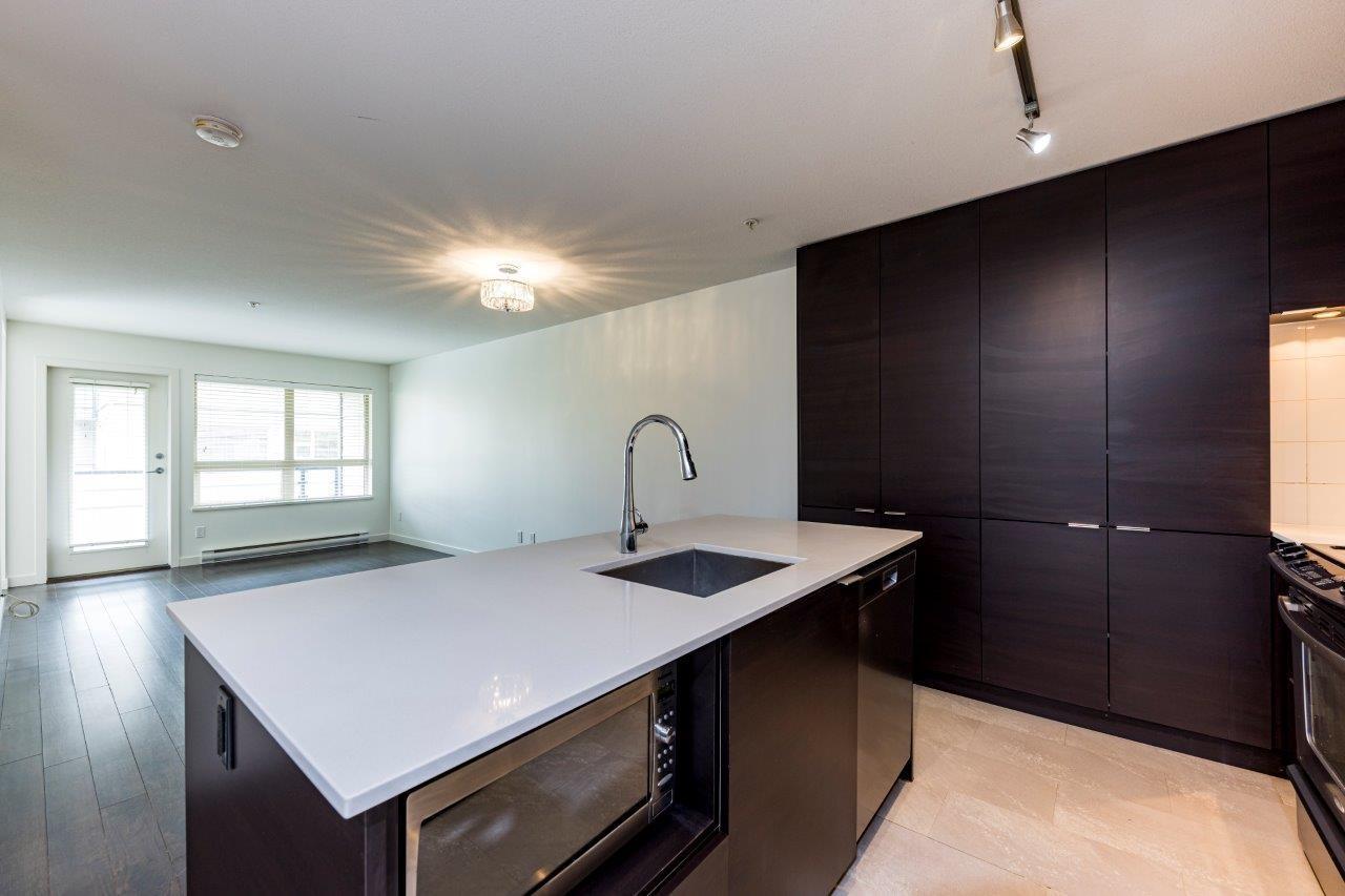 mls:R3117296 Property Address: 302 1677 LLOYD AVENUE, North Vancouver BC V7P 0B1