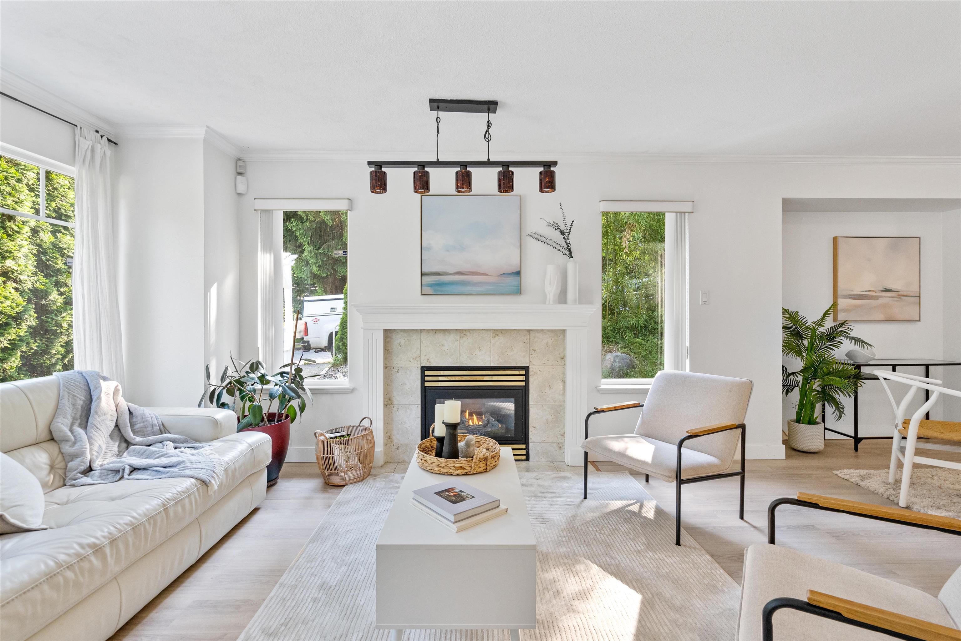 mls:R3118395 Property Address: 869 SEYMOUR BOULEVARD, North Vancouver BC V7J 2J7