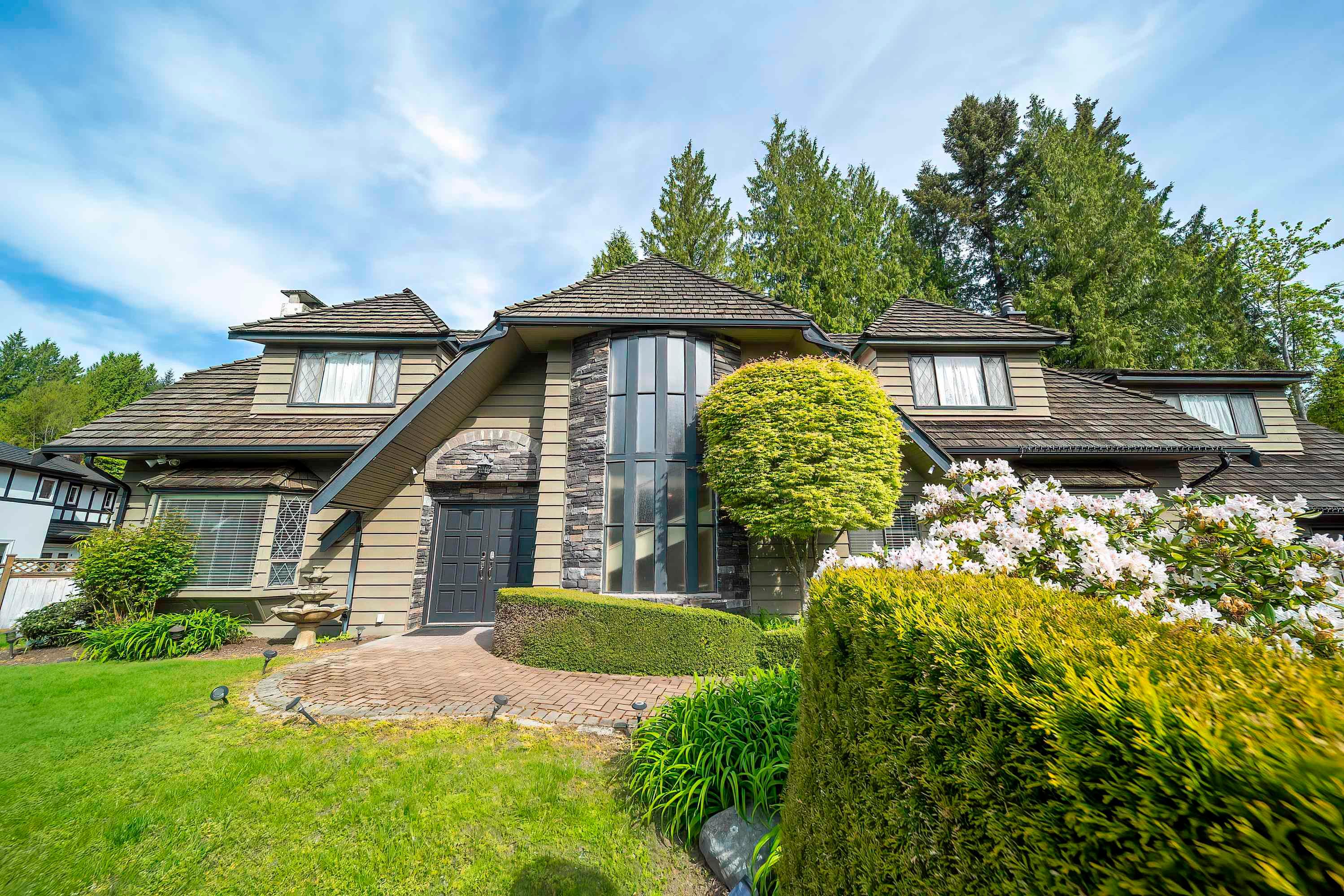mls:R3118547 Property Address: 435 INGLEWOOD AVENUE, West Vancouver BC V7T 1X2