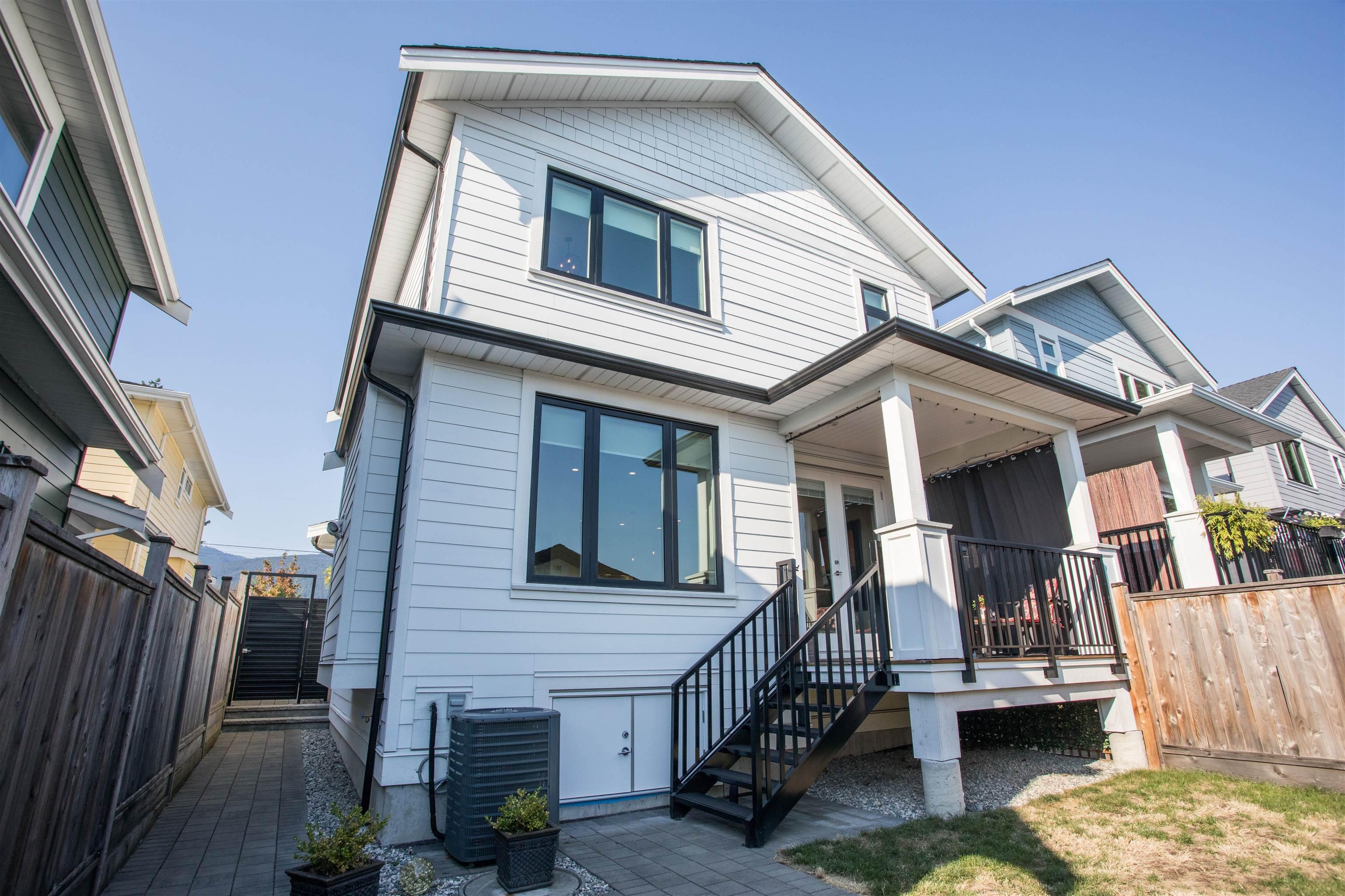 mls:R3121908 Property Address: 341 E 13TH STREET, North Vancouver BC V7L 2L8
