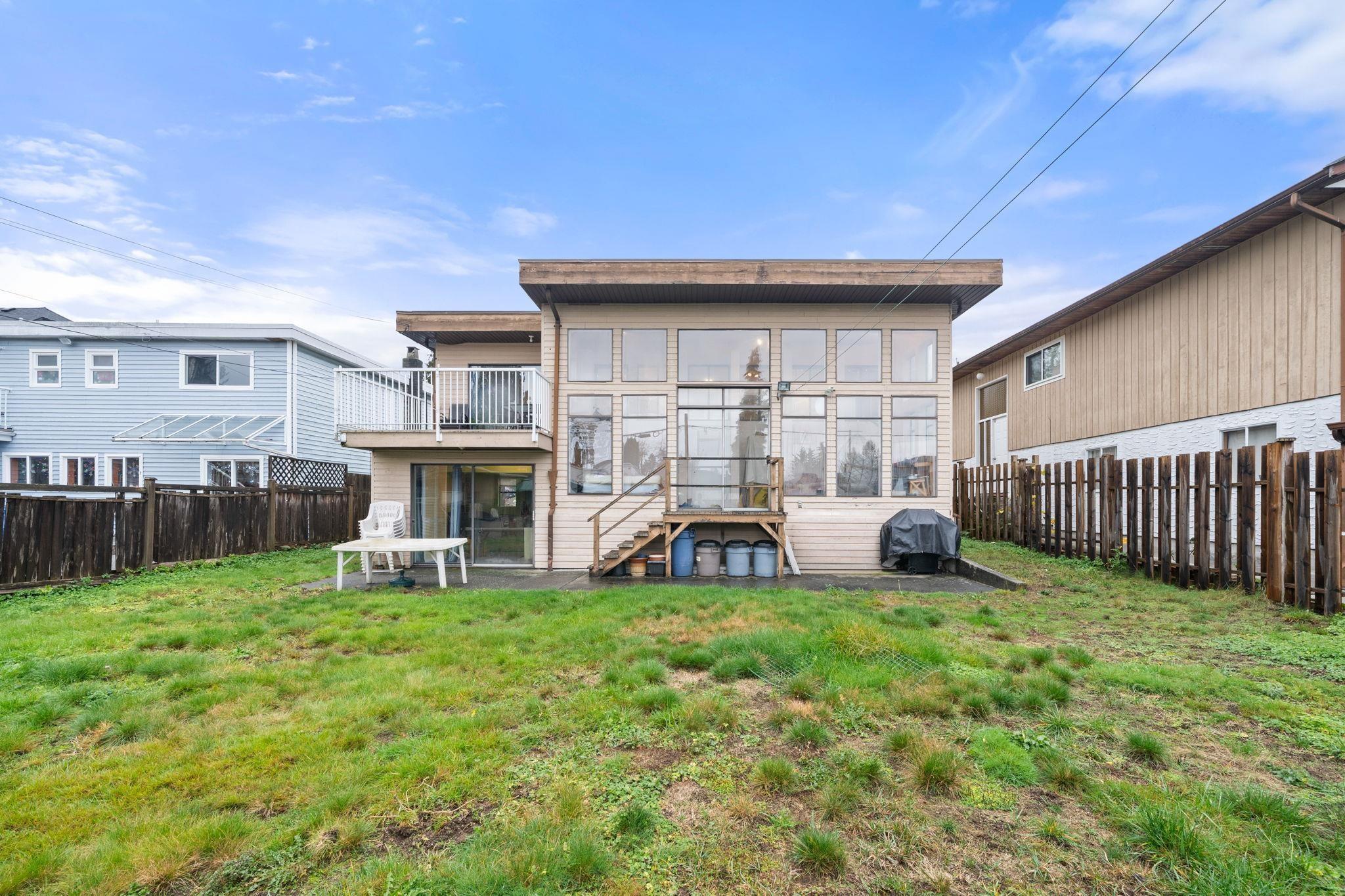 mls:R3121928 Property Address: 741 E 14TH STREET, North Vancouver BC V7L 2P3