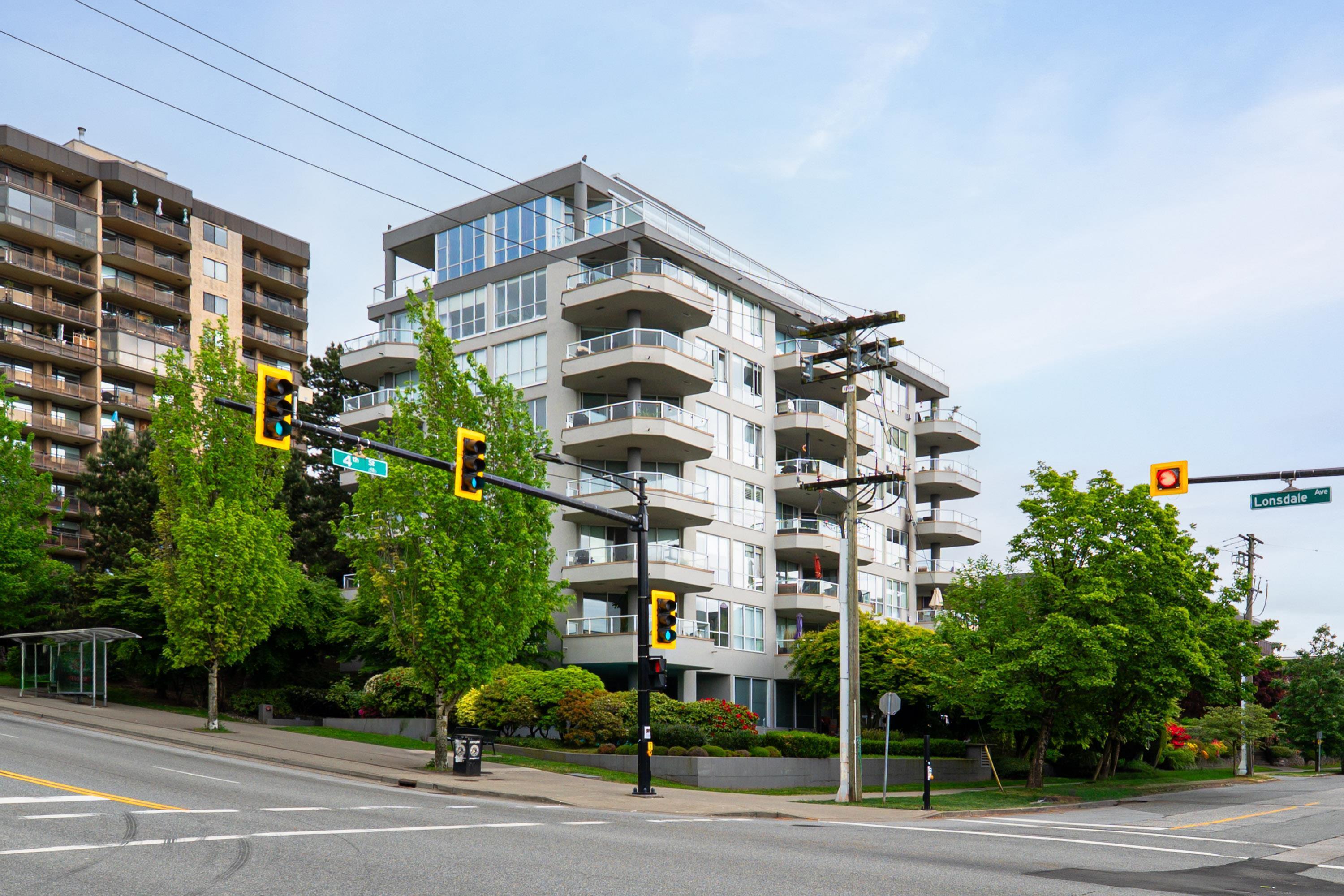 mls:R3121995 Property Address: 203 408 LONSDALE AVENUE, North Vancouver BC V7M 2G5