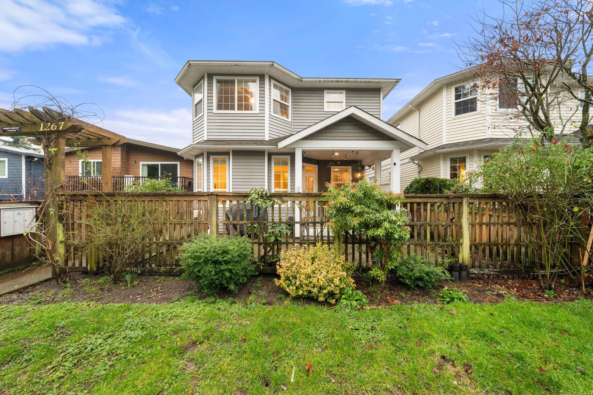 mls:R3122571 Property Address: 1263 W 16TH STREET, North Vancouver BC V7P 1R5