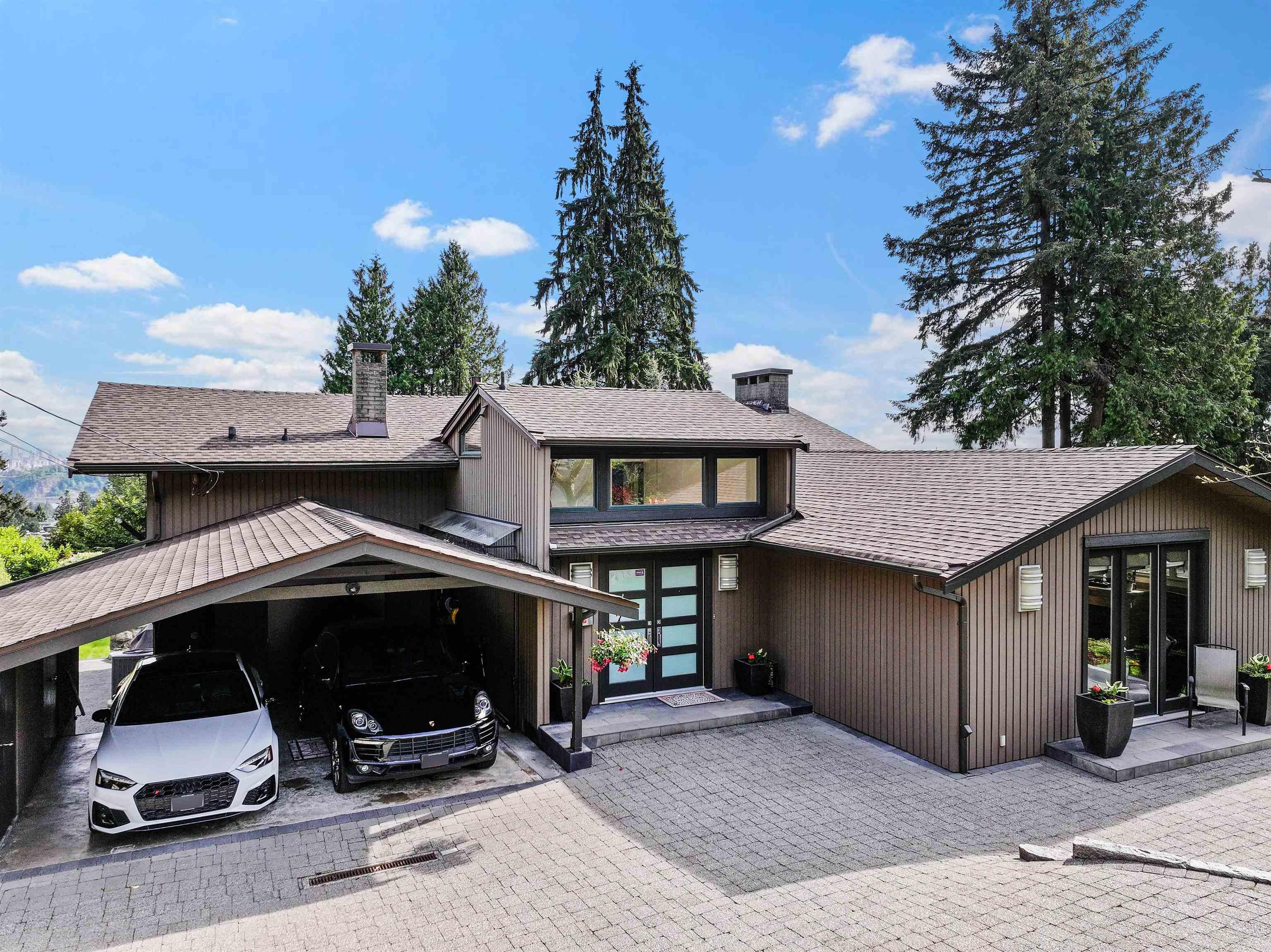 mls:R3122662 Property Address: 1240 NEPAL CRESCENT, West Vancouver BC V7T 2H3