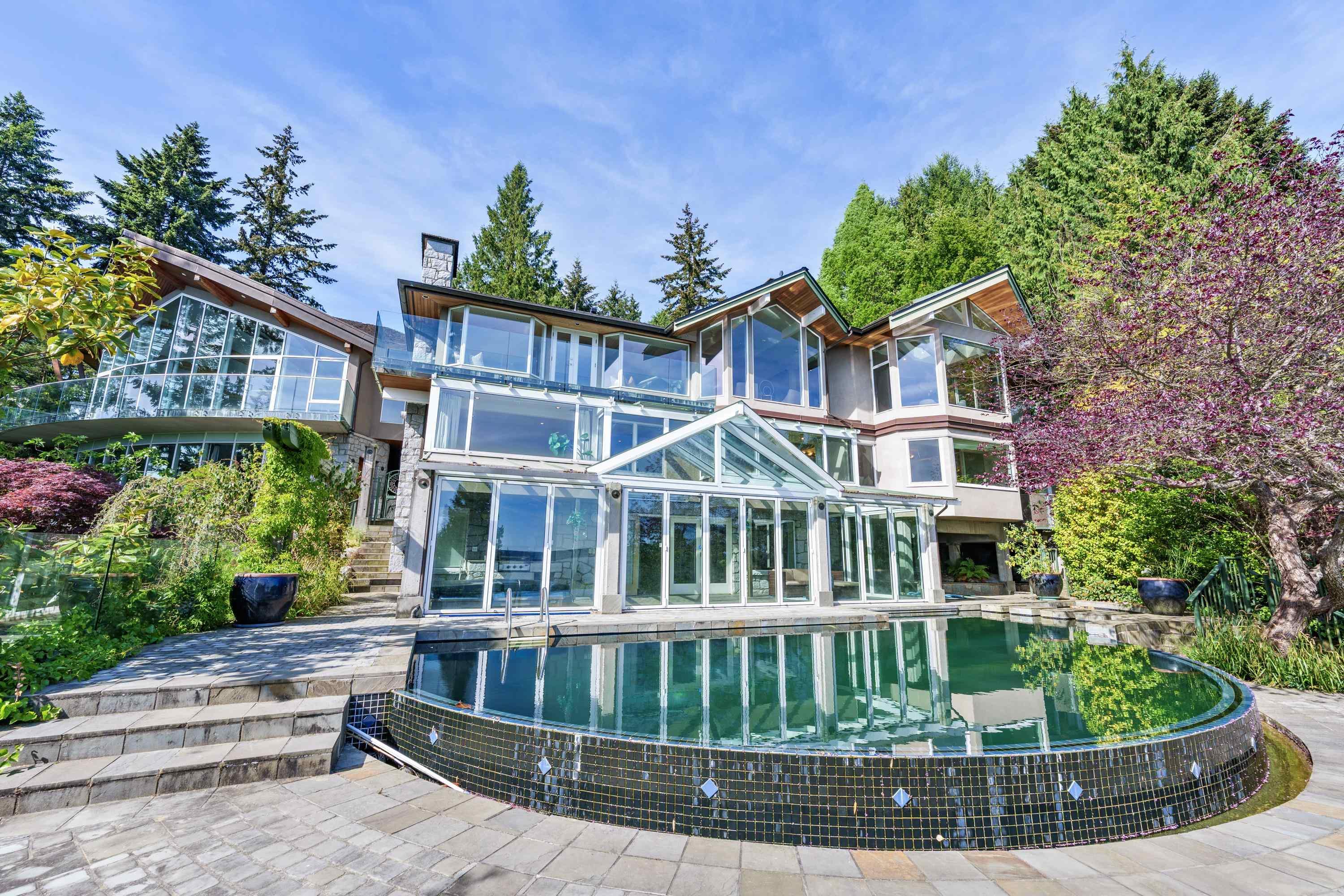mls:R3122931 Property Address: 4253 ROCKBANK PLACE, West Vancouver BC V7W 1A8