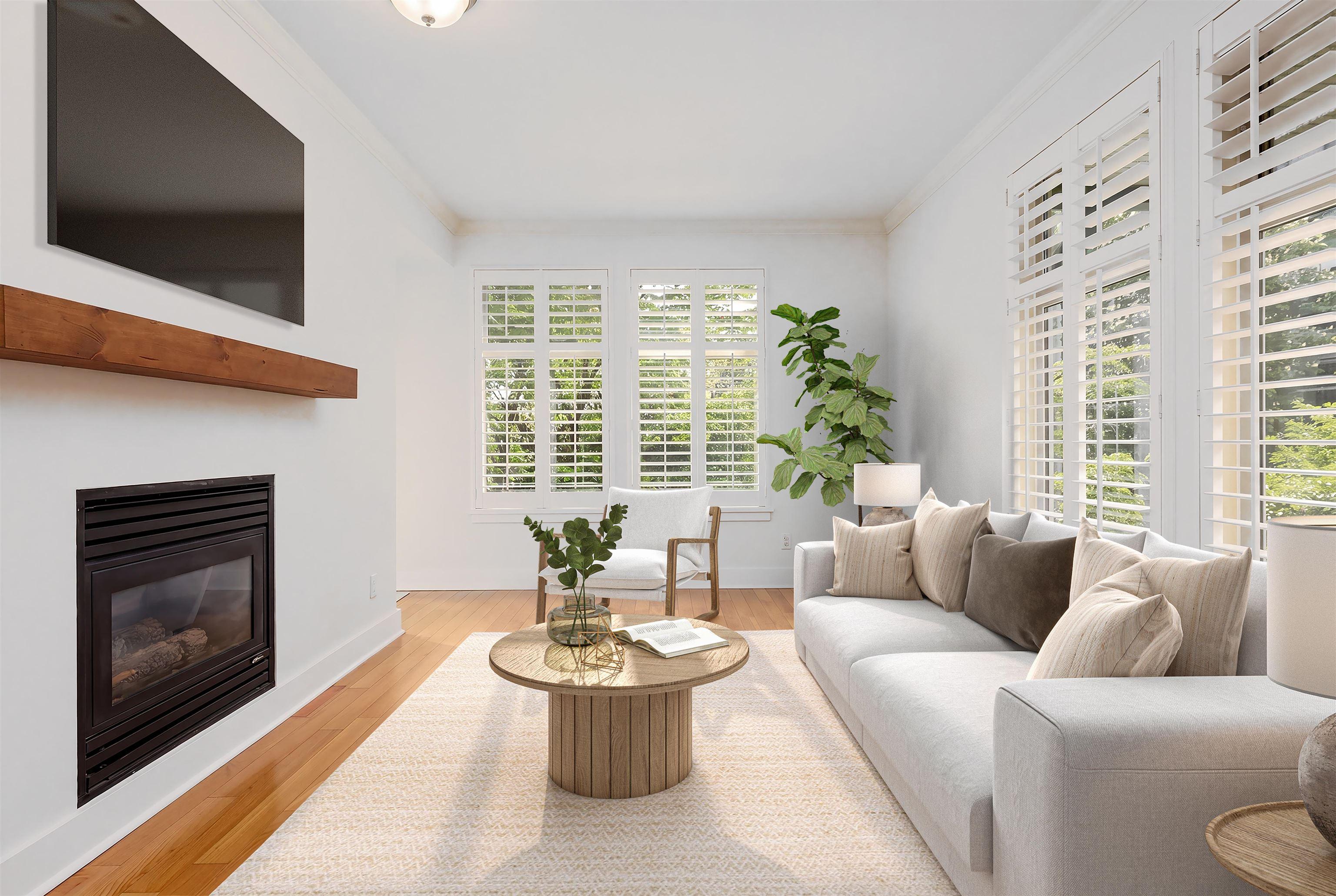 mls:R3123163 Property Address: 201 118 W 22 STREET, North Vancouver BC V7M 1Z9
