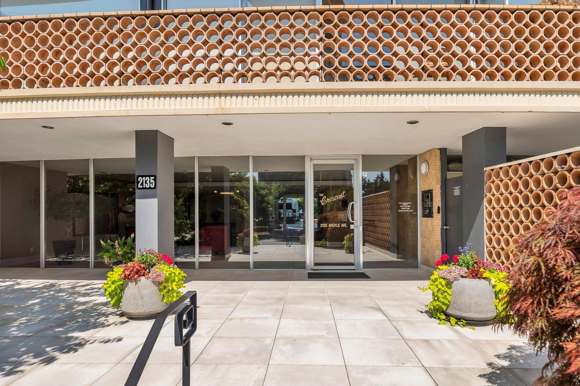 mls:R3123844 Property Address: 402 2135 ARGYLE AVENUE, West Vancouver BC V7V 1A5