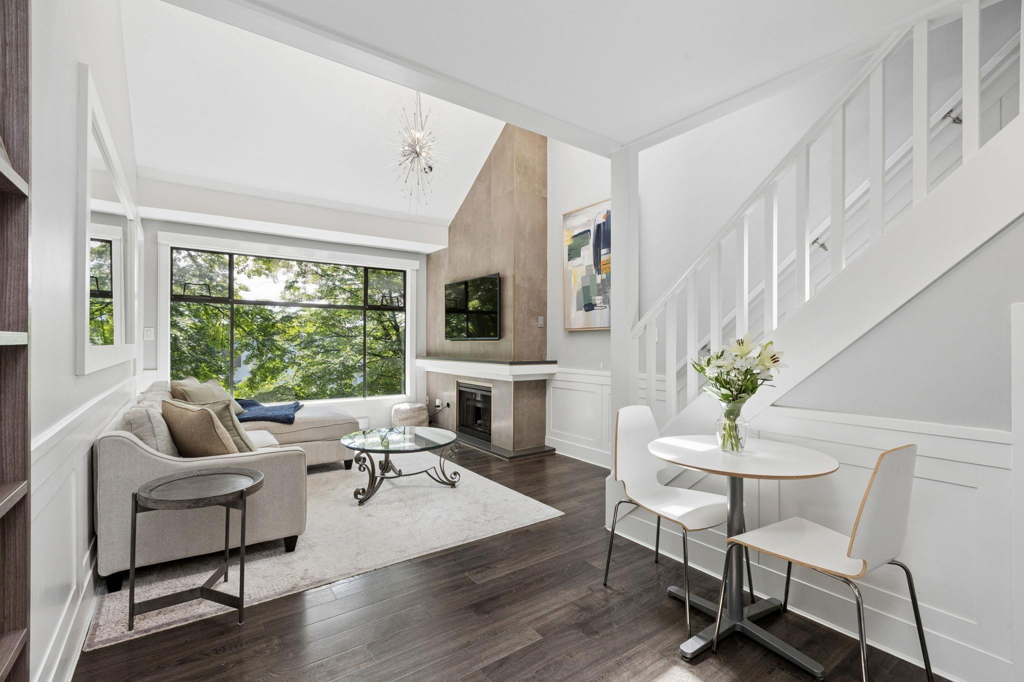 mls:R3124679 Property Address: 303 1702 CHESTERFIELD AVENUE, North Vancouver BC V7M 2P1