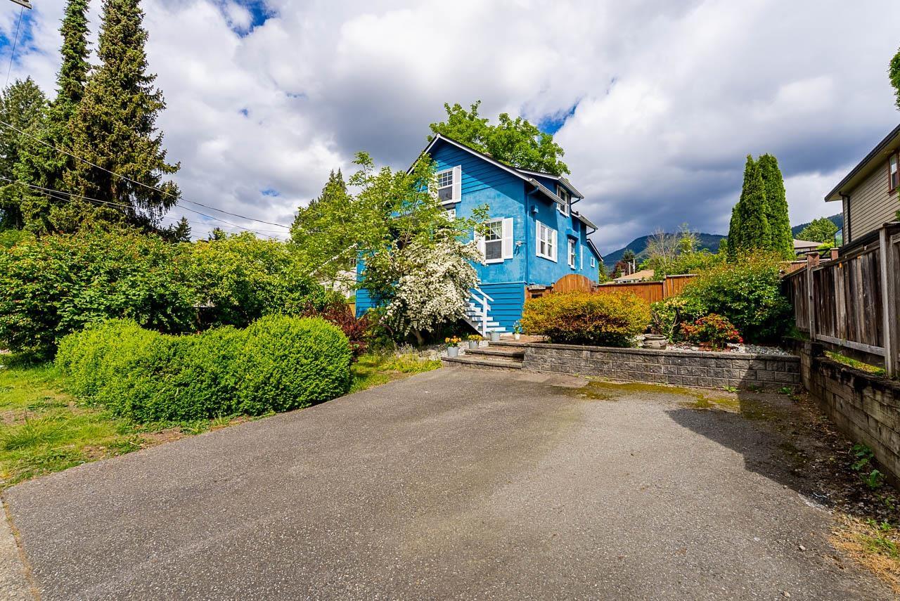 mls:R3125964 Property Address: 264 W QUEENS ROAD, North Vancouver BC V7N 2K5