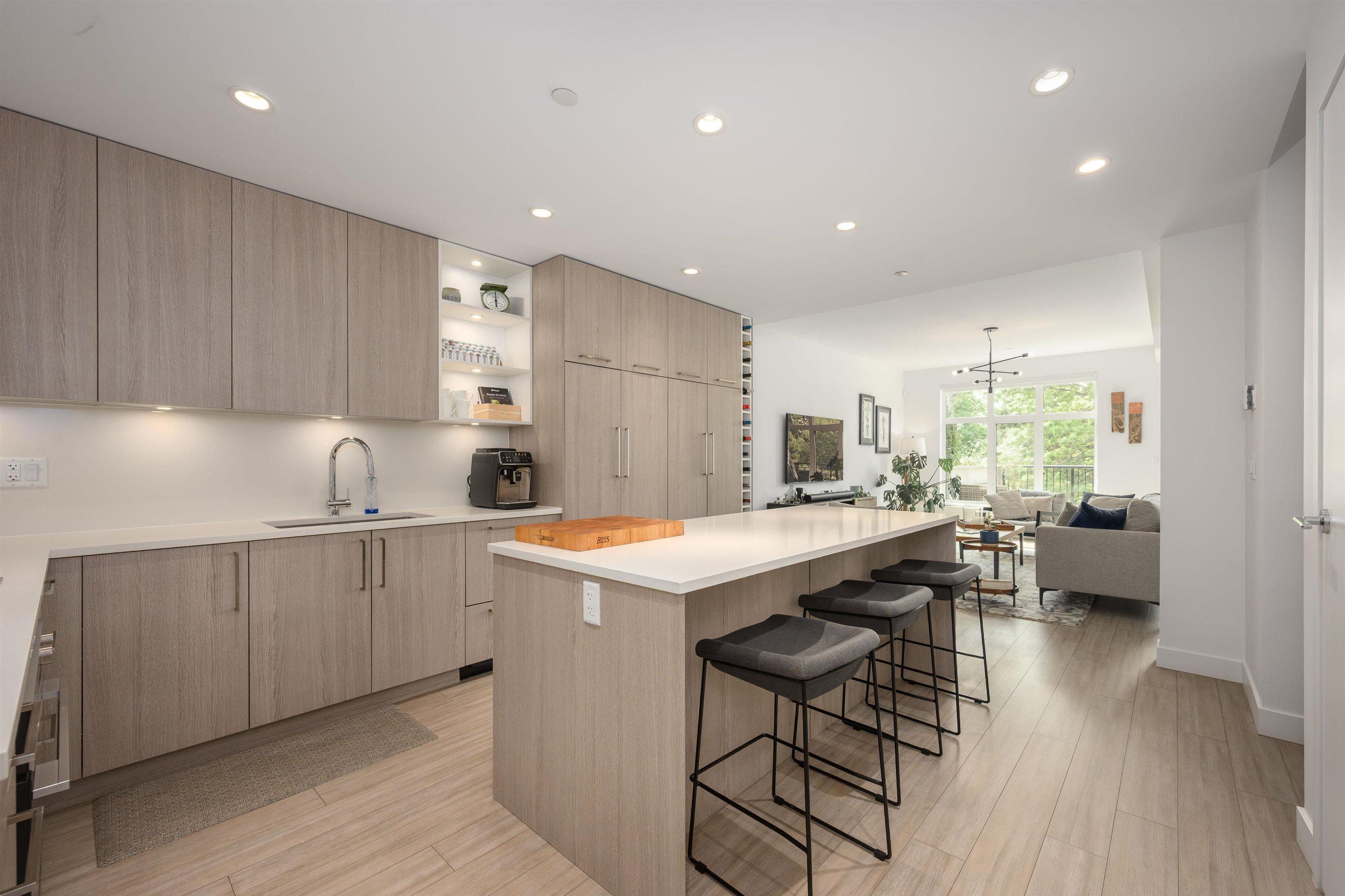 mls:R3126249 Property Address: 108 733 E 3RD STREET, North Vancouver BC V7L 1G8