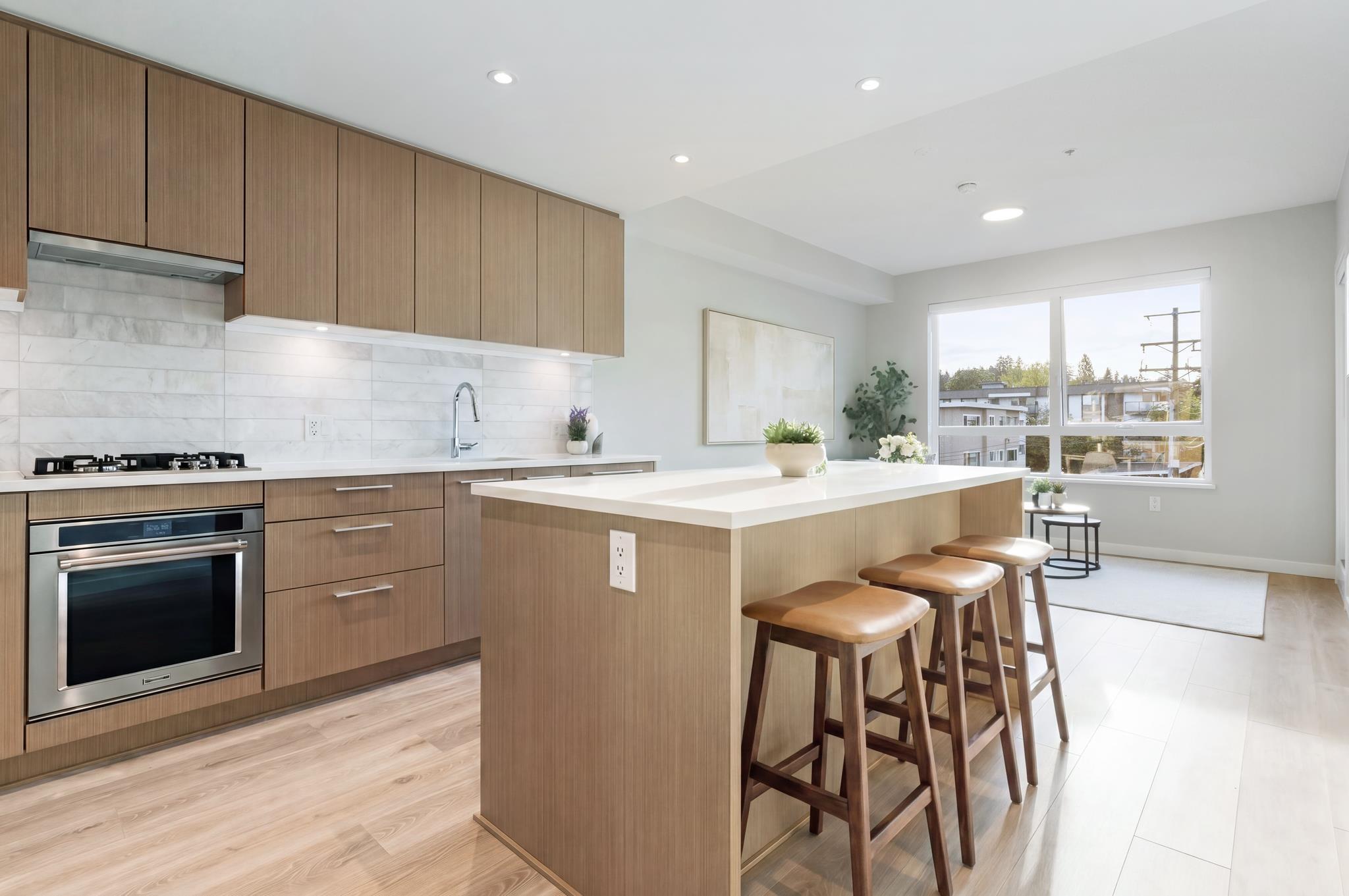 mls:R3126750 Property Address: 312 110 E 17TH STREET, North Vancouver BC V7L 2V5