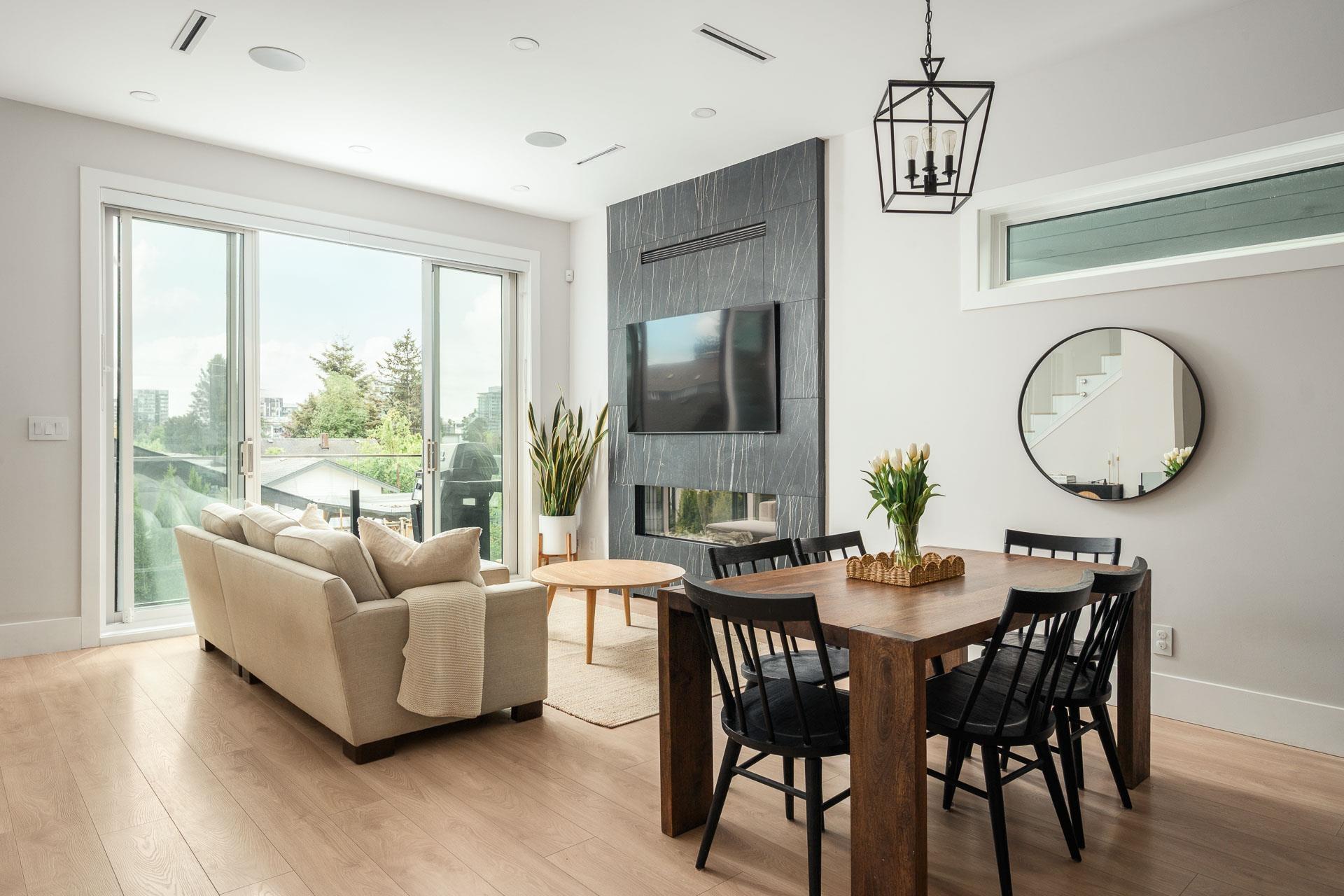 mls:R3127399 Property Address: 3 215 E 21ST STREET, North Vancouver BC V7L 3B7