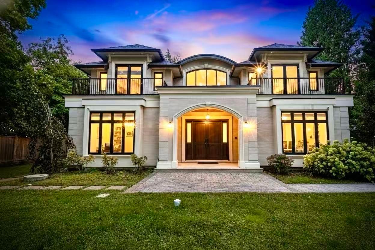 mls:R3128133 Property Address: 1048 HANDSWORTH ROAD, North Vancouver BC V7R 2A6