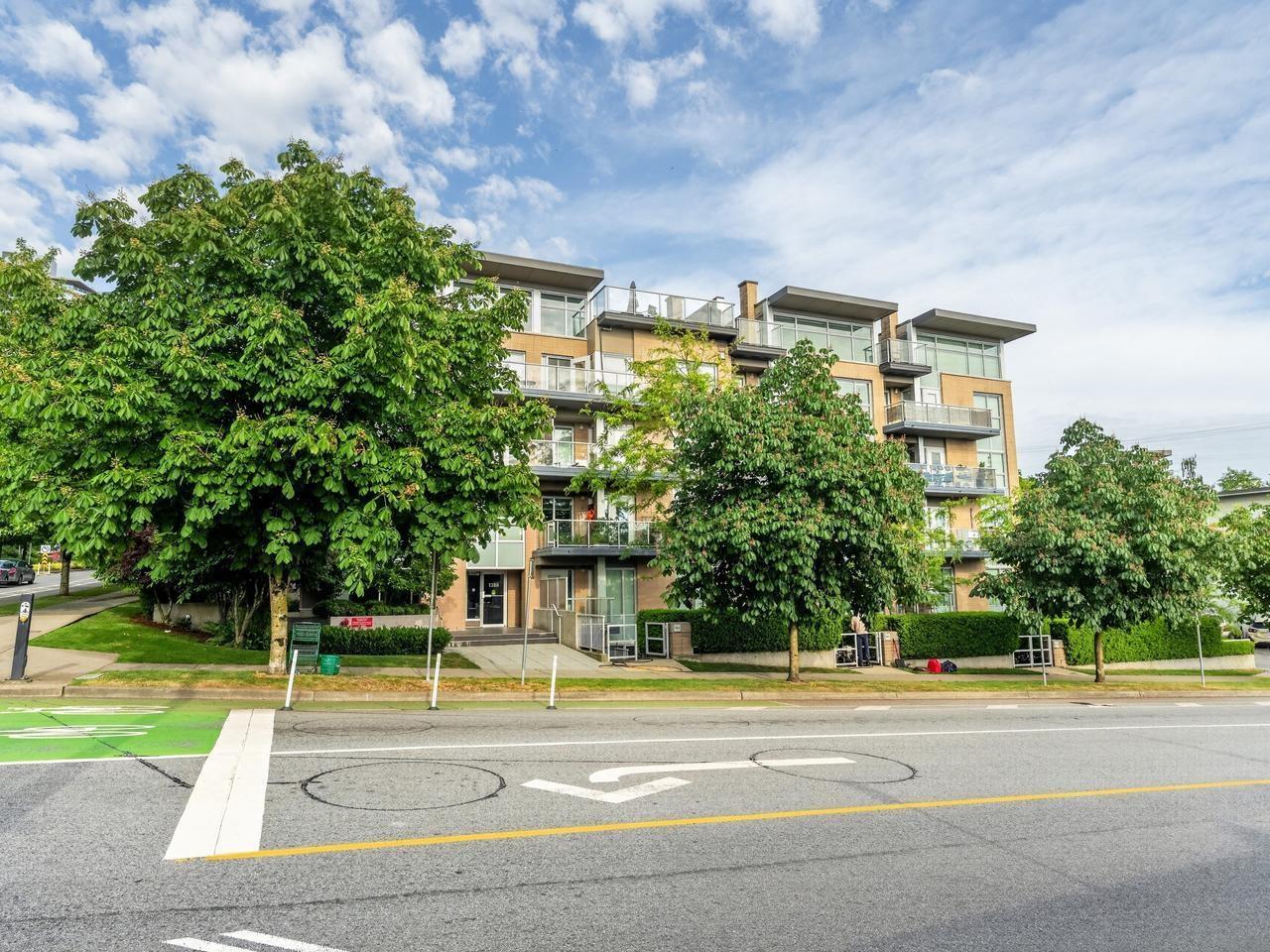 mls:R3130867 Property Address: PH1 1288 CHESTERFIELD AVENUE, North Vancouver BC V7M 0B1