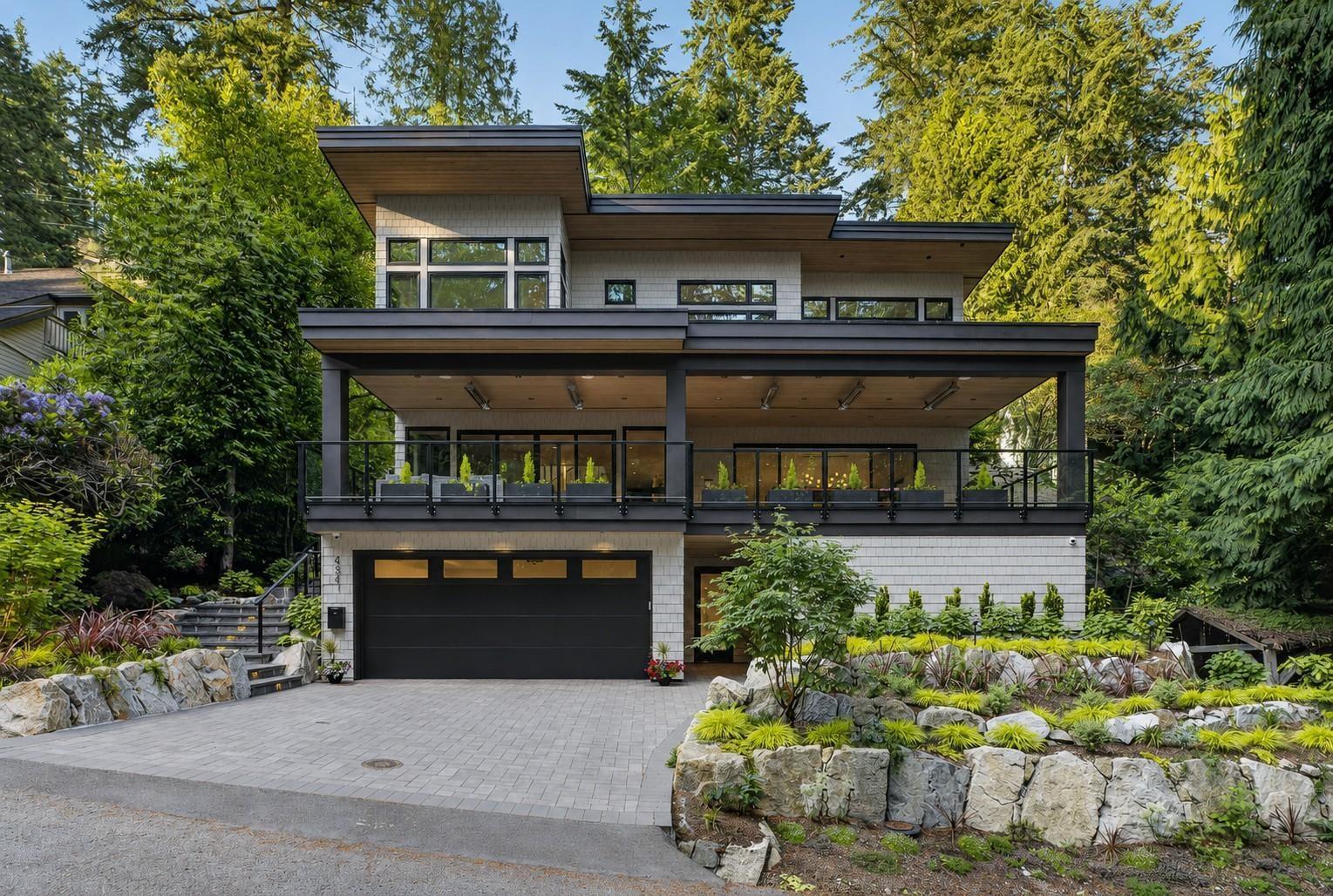 mls:R3131192 Property Address: 4841 THE DALE, West Vancouver BC V7W 1K2
