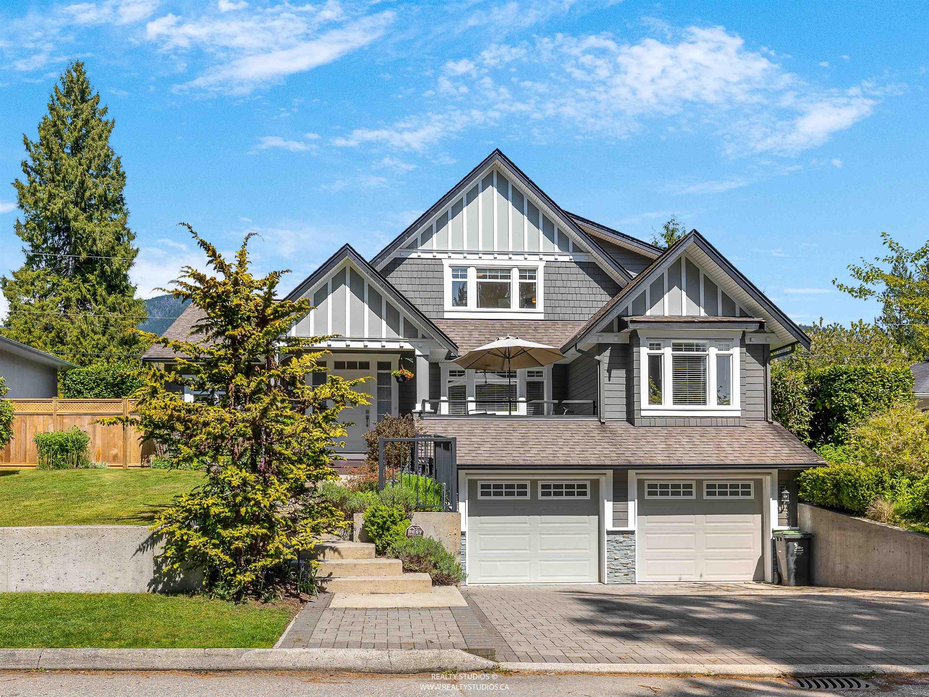 mls:R3131381 Property Address: 938 BEAUMONT DRIVE, North Vancouver BC V7R 1P4