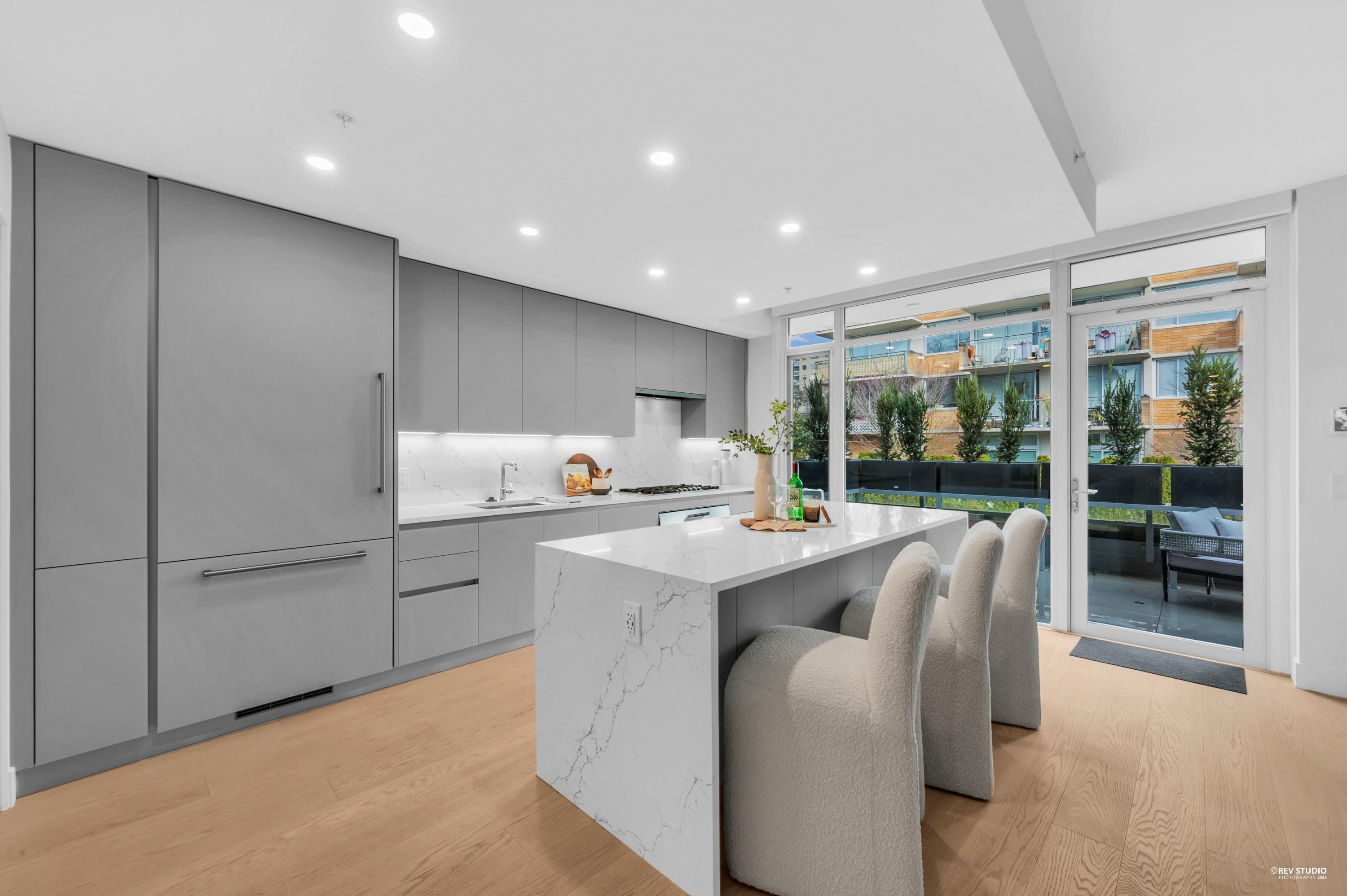 mls:R3132136 Property Address: 301 1331 MARINE DRIVE, West Vancouver BC V7T 1B6
