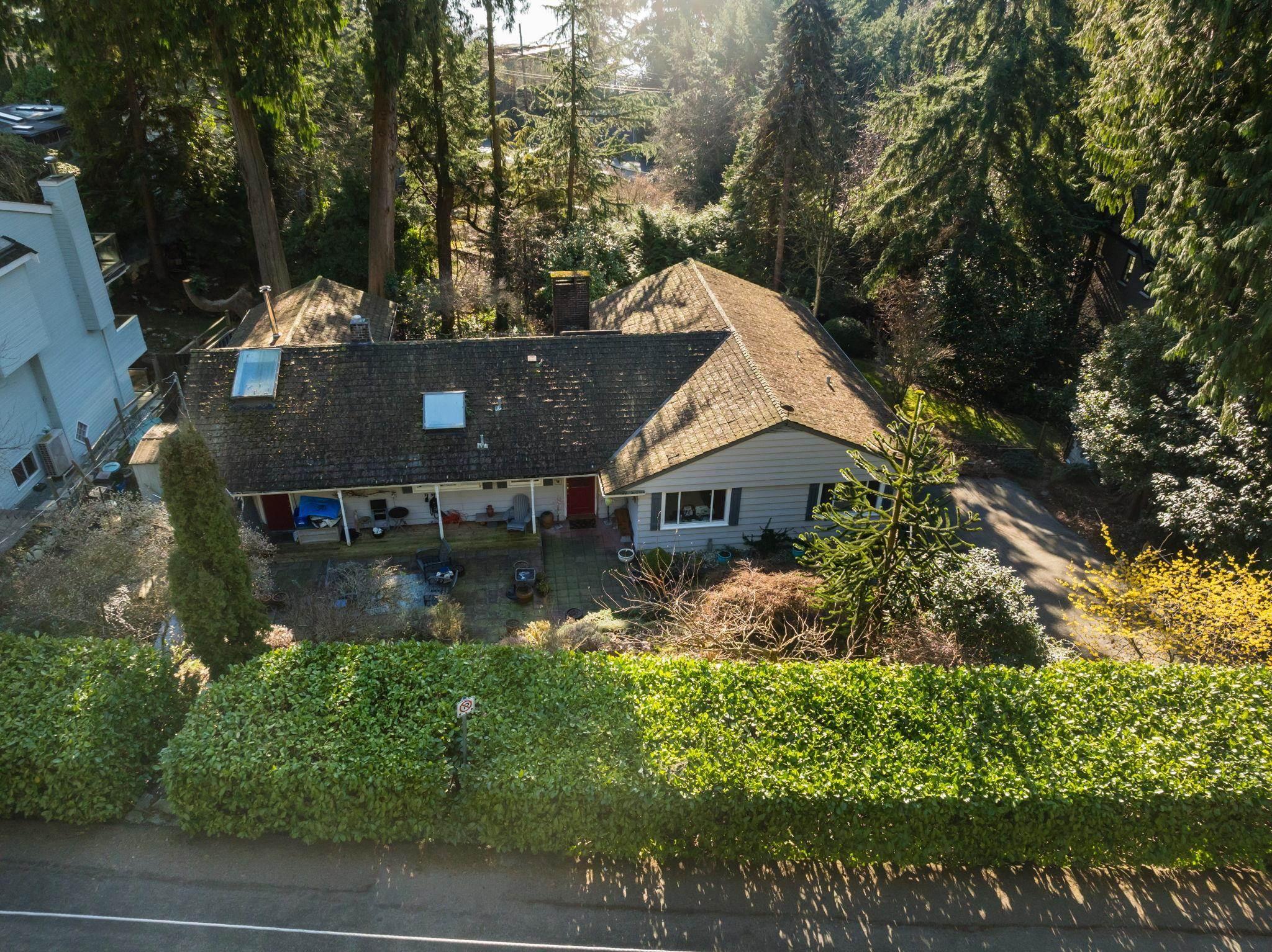 mls:R3132494 Property Address: 4028 ROSE CRESCENT, West Vancouver BC V7V 2N7