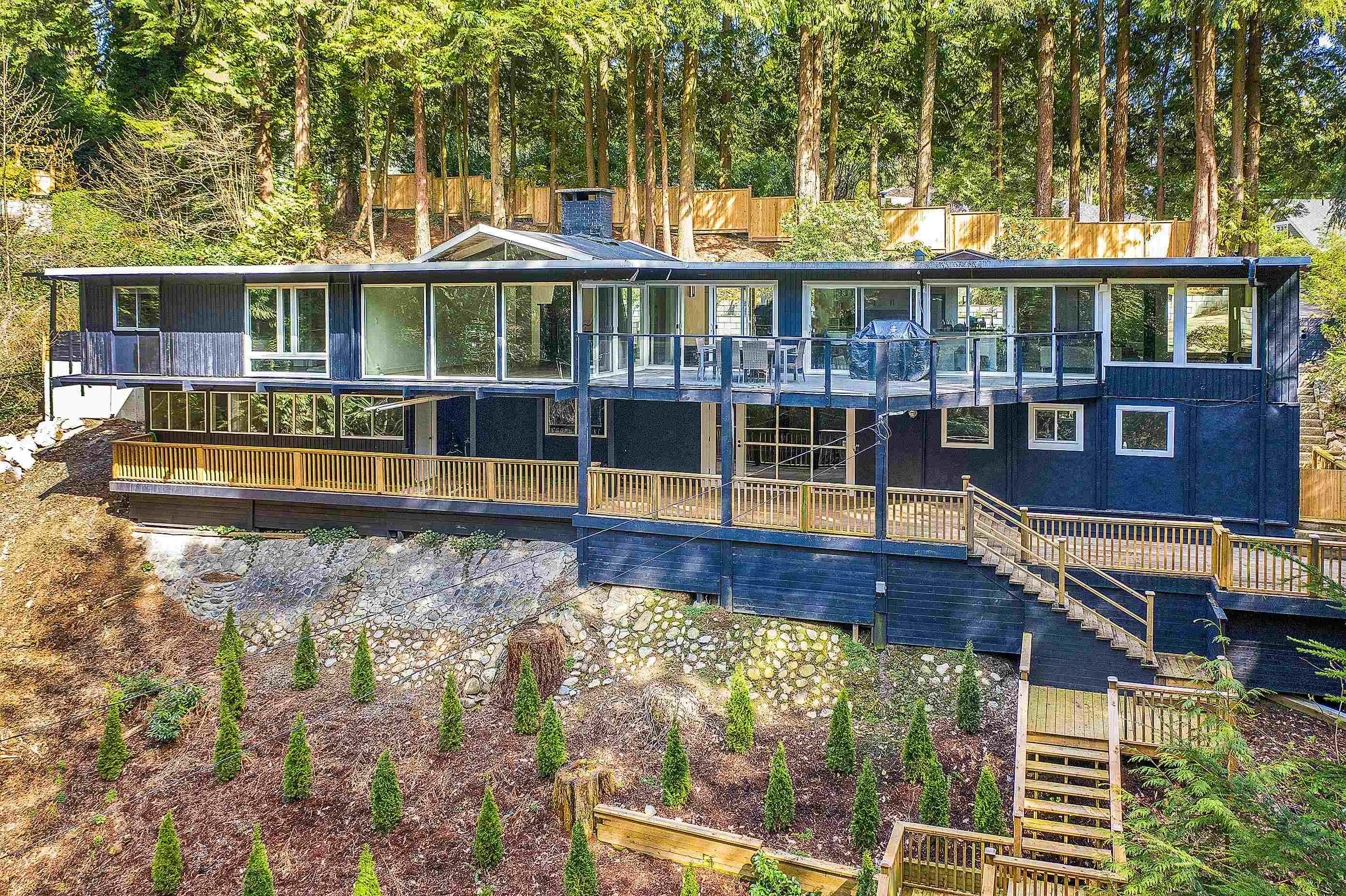 mls:R3133535 Property Address: 530 HADDEN DRIVE, West Vancouver BC V7S 1G7