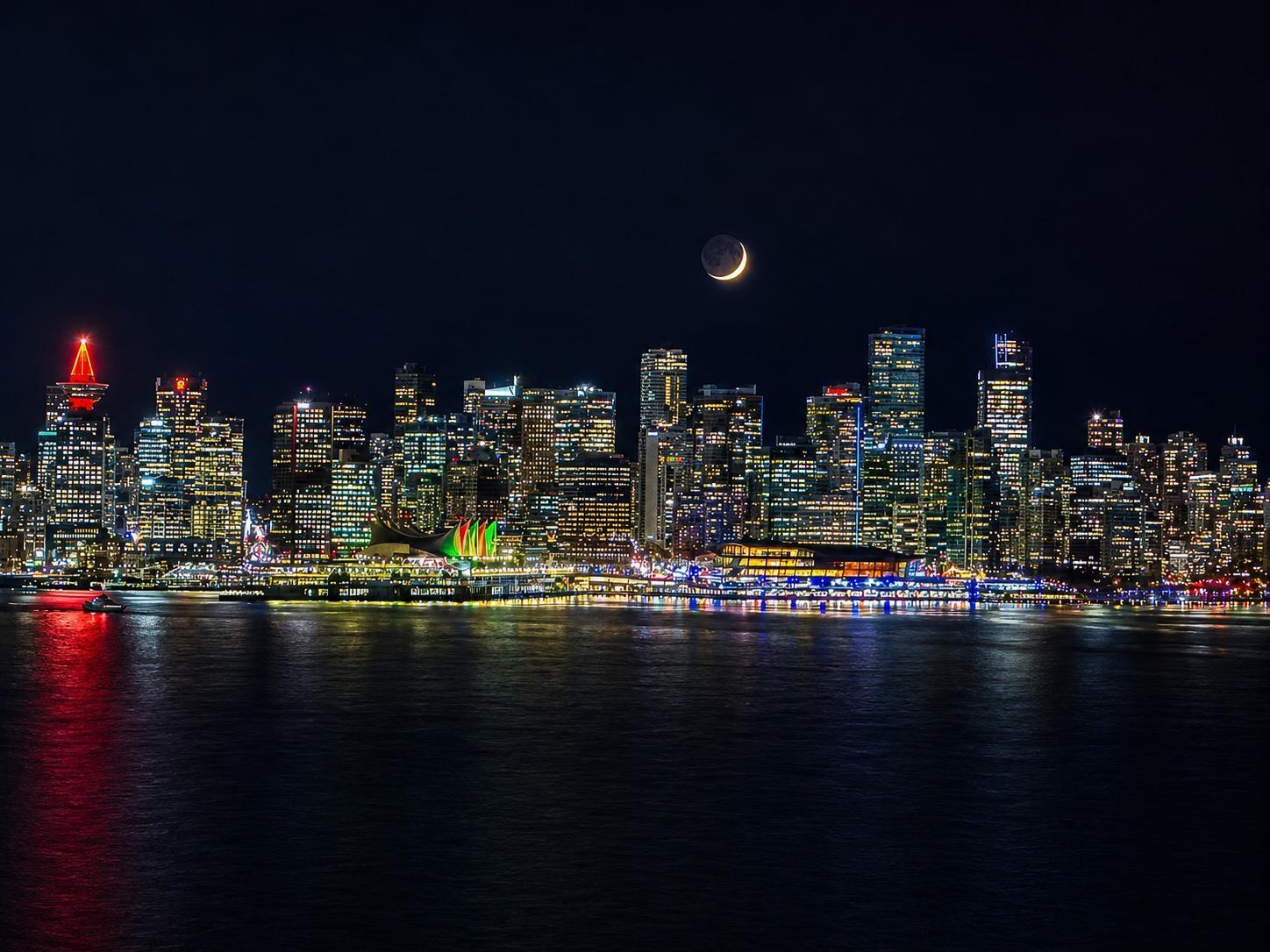 mls:R3133782 Property Address: 1904 188 E ESPLANADE STREET, North Vancouver BC V7L 4Y1