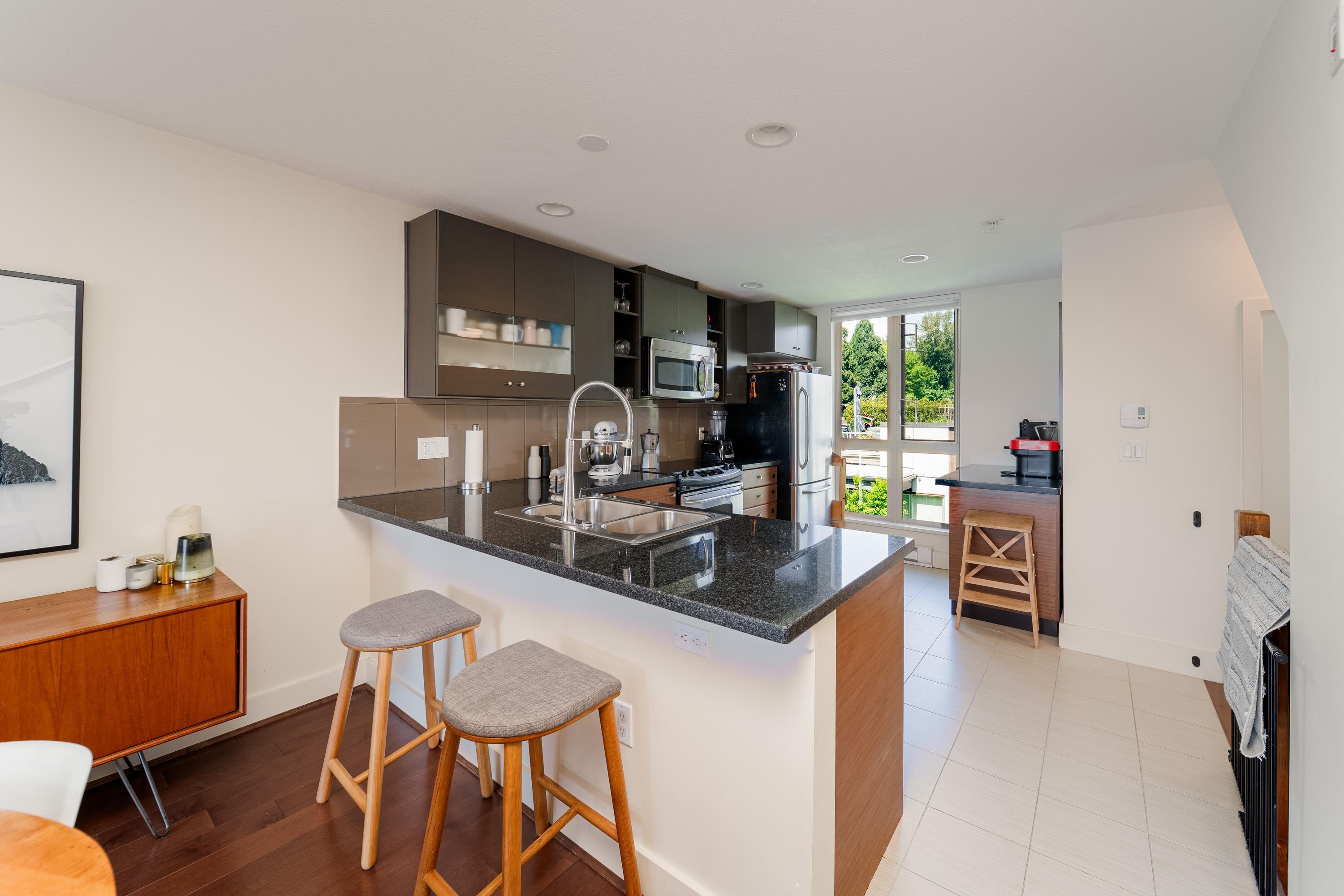 mls:R3135280 Property Address: 64 728 W 14 STREET, North Vancouver BC V7M 0A8