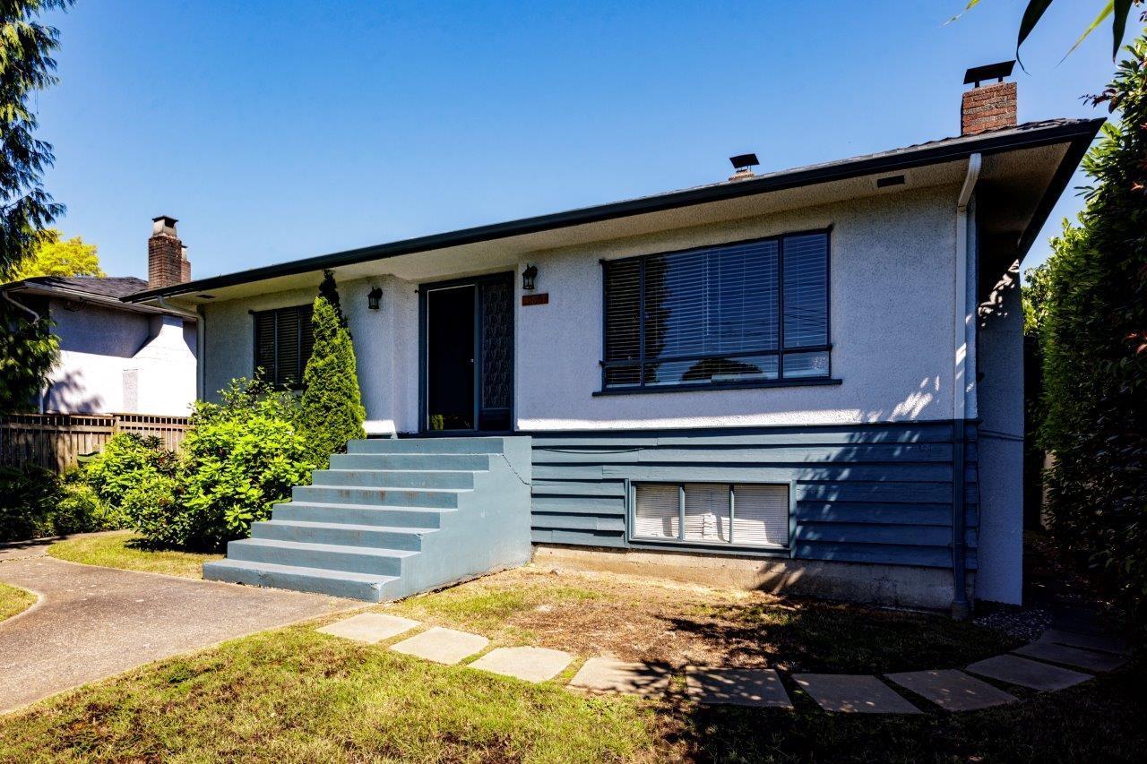 mls:R3135973 Property Address: 836 E 4TH STREET, North Vancouver BC V7L 1K4