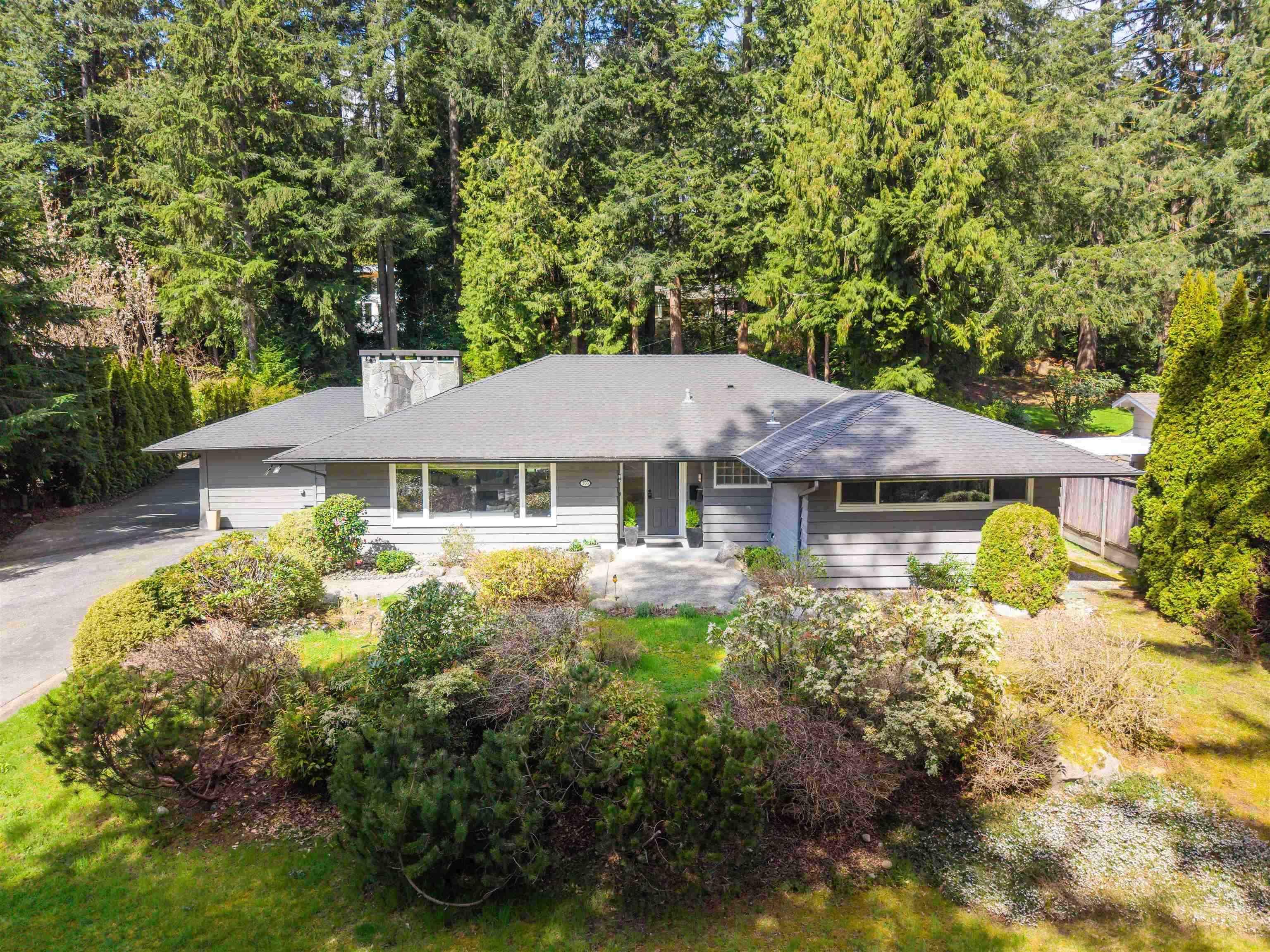 mls:R3136406 Property Address: 355 RABBIT LANE, West Vancouver BC V7S 1J1
