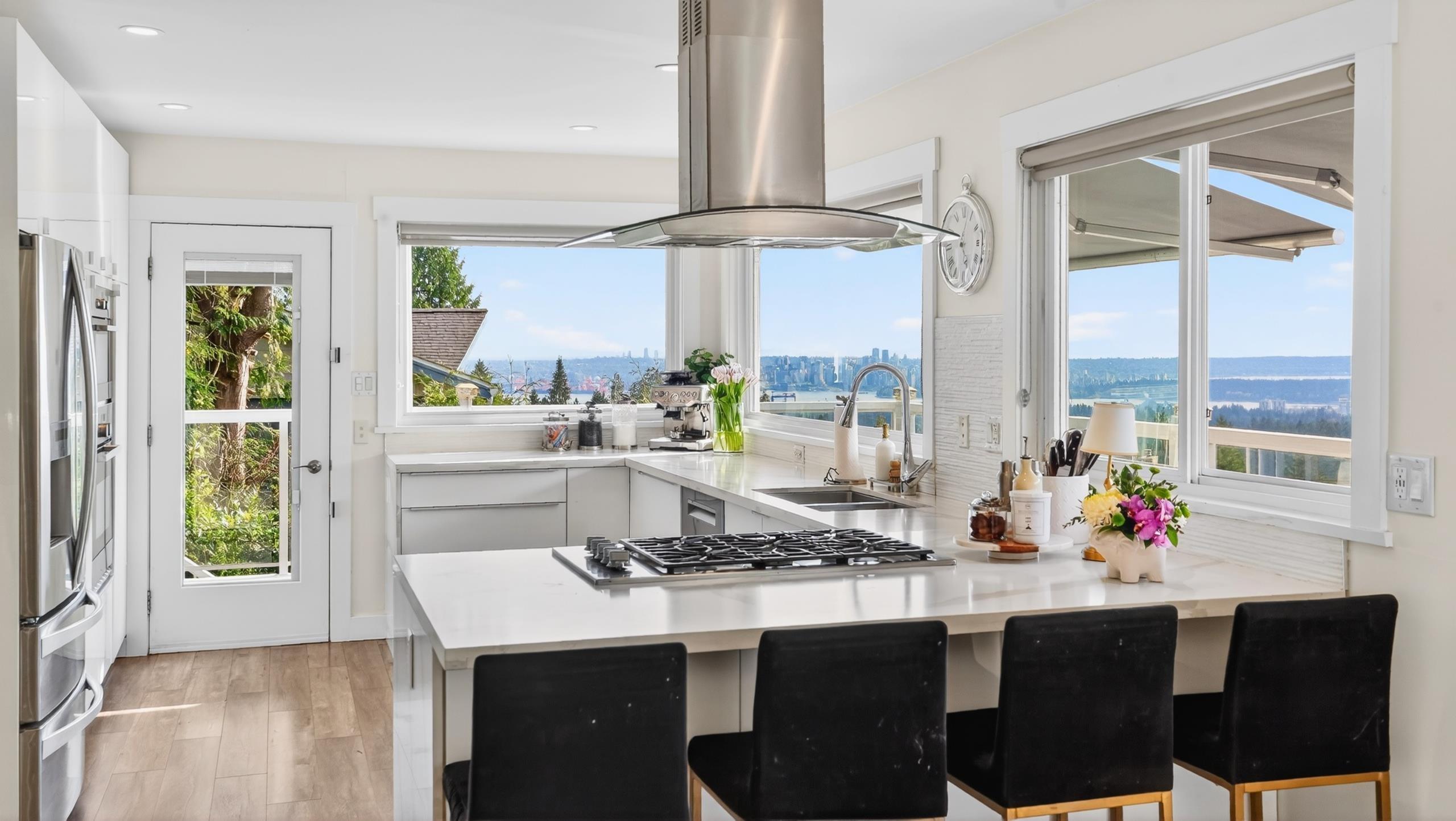 mls:R3137588 Property Address: 668 ALPINE COURT, North Vancouver BC V7R 2L8