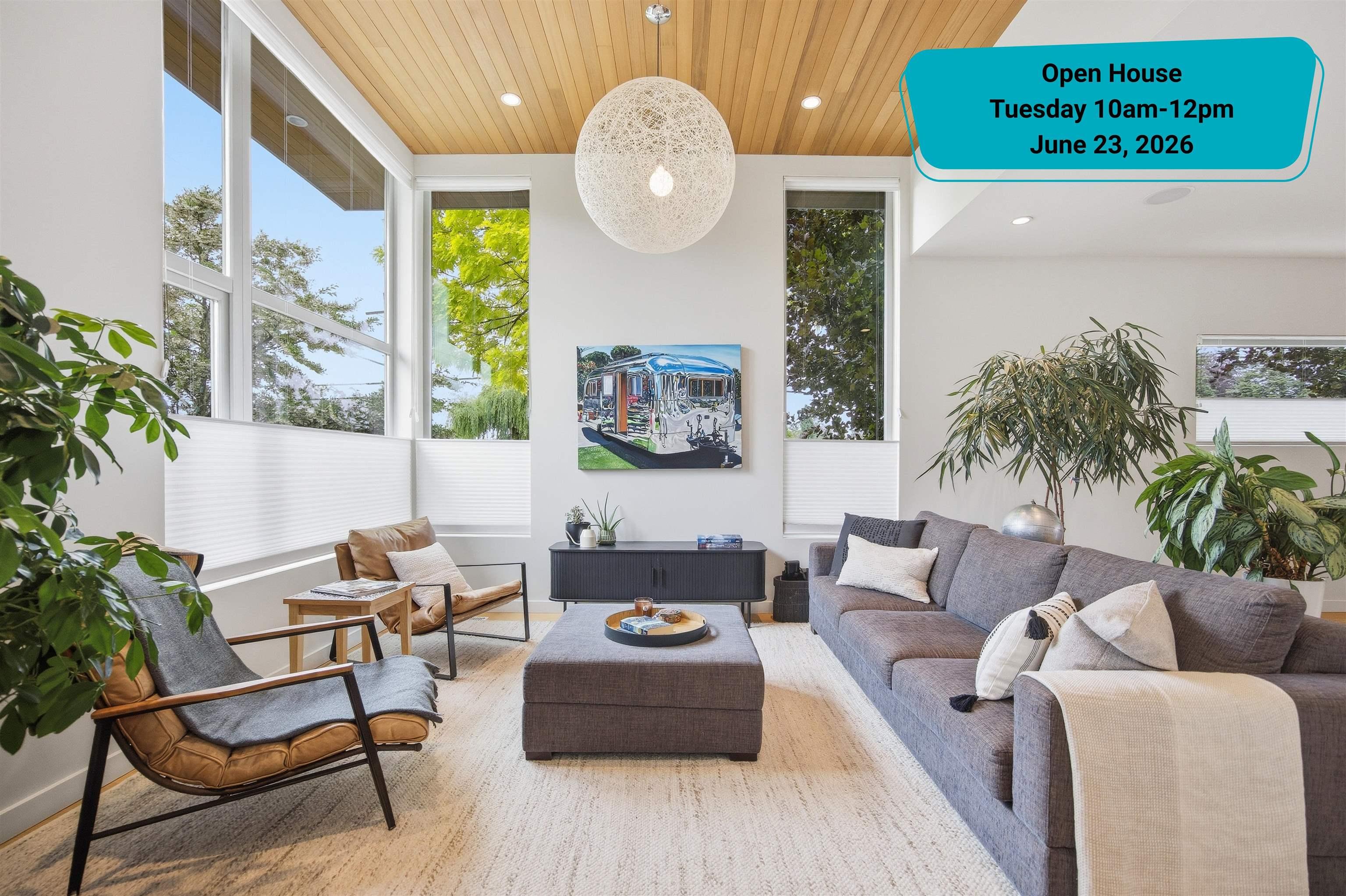 mls:R3138388 Property Address: 364 W 15TH STREET, North Vancouver BC V7M 1S5