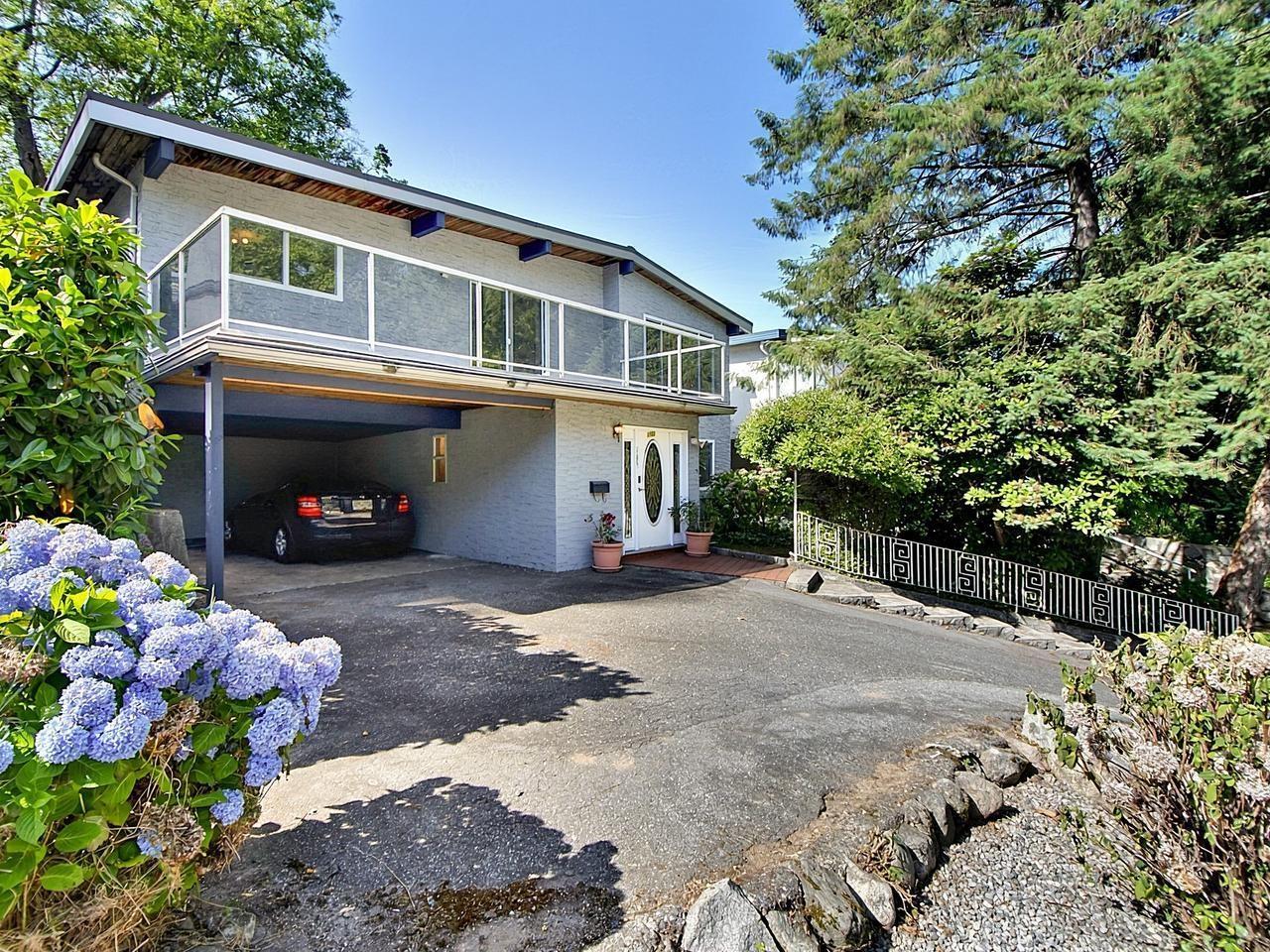 mls:R3139446 Property Address: 1106 HEYWOOD STREET, North Vancouver BC V7L 1H4
