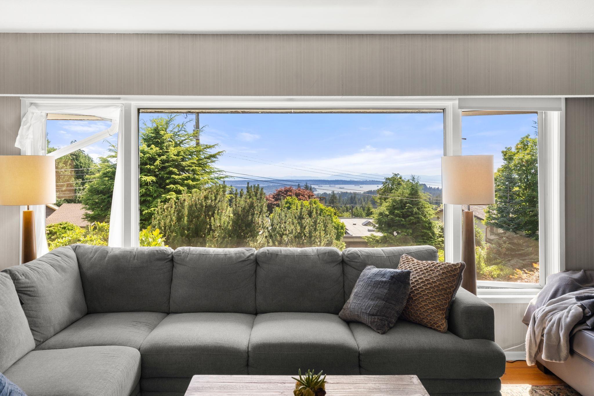mls:R3140105 Property Address: 674 BLUERIDGE AVENUE, North Vancouver BC V7R 2J3