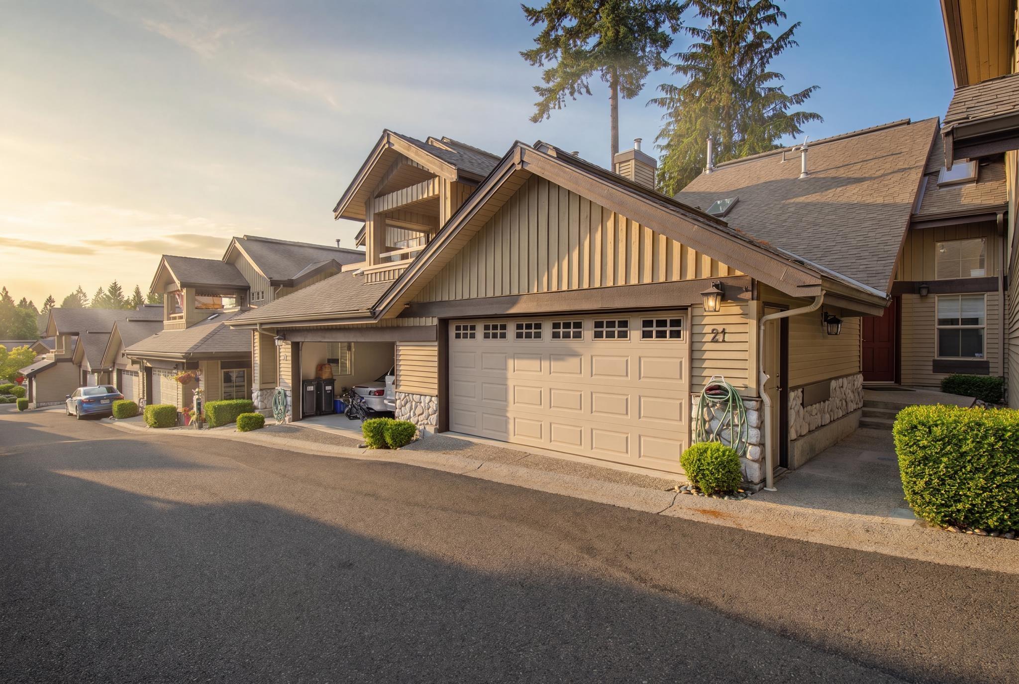 mls:R3140147 Property Address: 21 1550 LARKHALL CRESCENT, North Vancouver BC V7H 2Z2