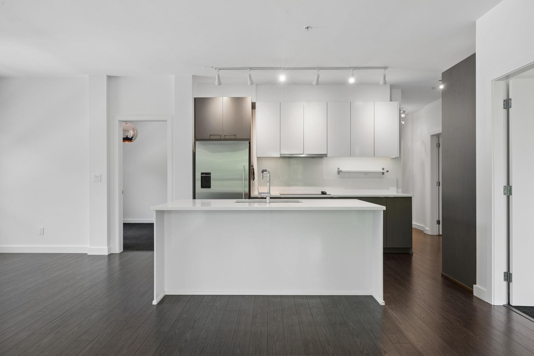 mls:R3141617 Property Address: 204 1621 HAMILTON AVENUE, North Vancouver BC V7P 0B6