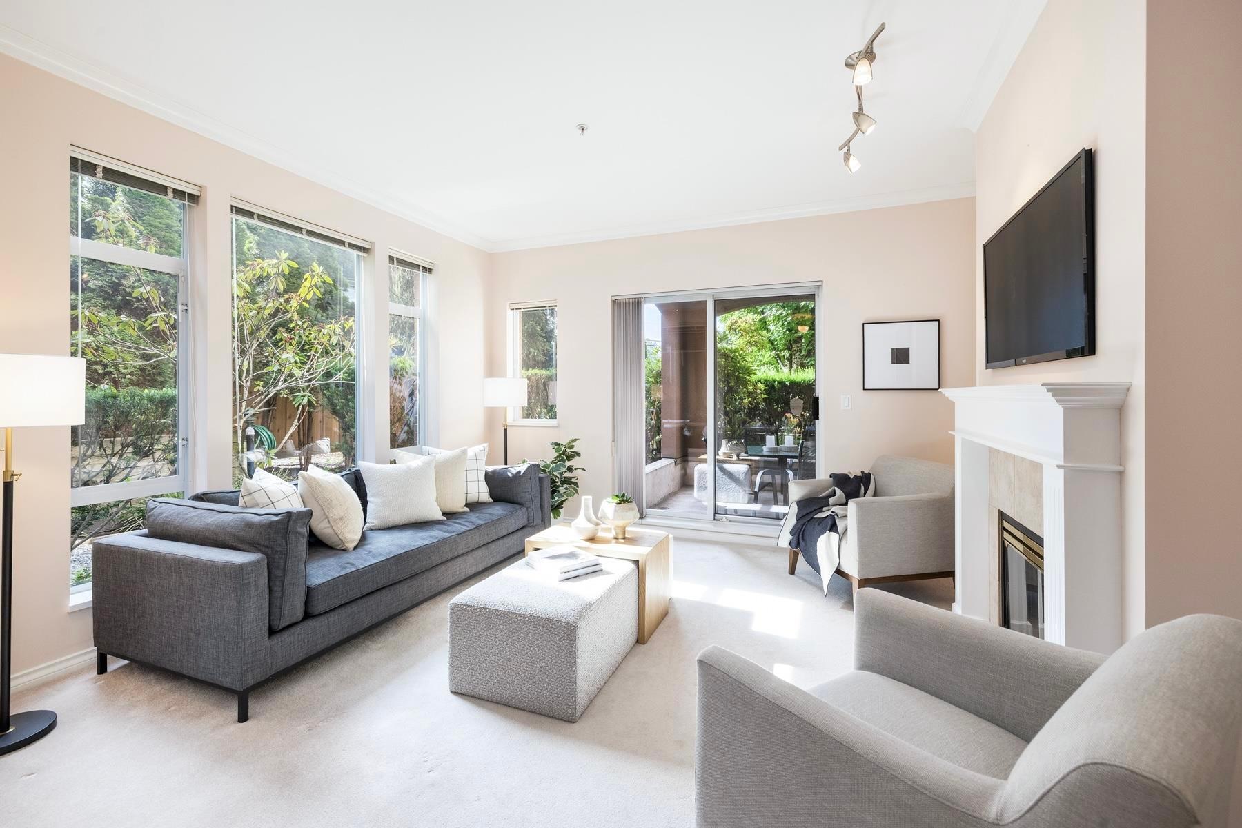 mls:R3144681 Property Address: 206 678 W QUEENS ROAD, North Vancouver BC V7N 2L3
