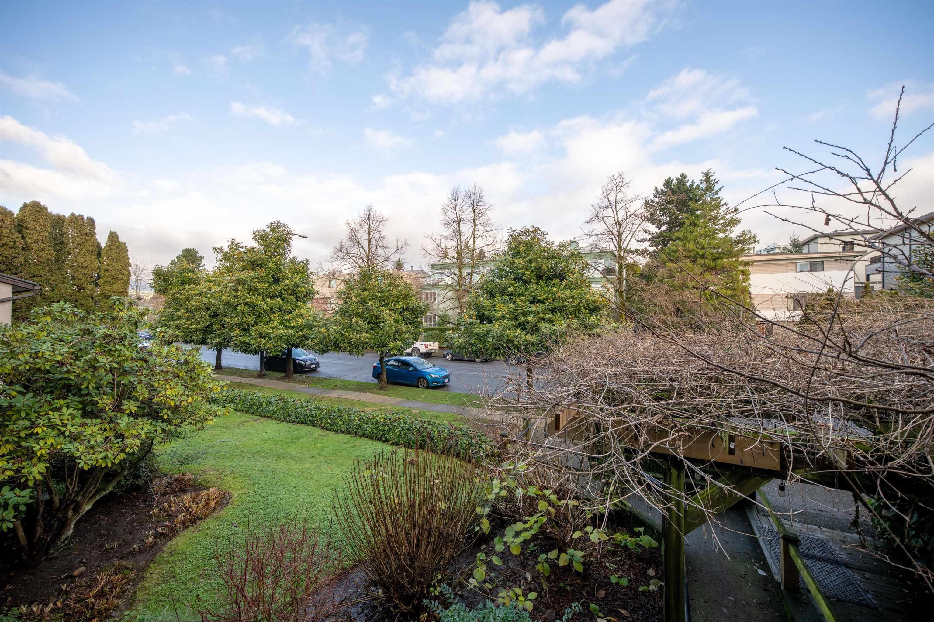 mls:R3146290 Property Address: 215 251 W 4TH STREET, North Vancouver BC V7M 1H8