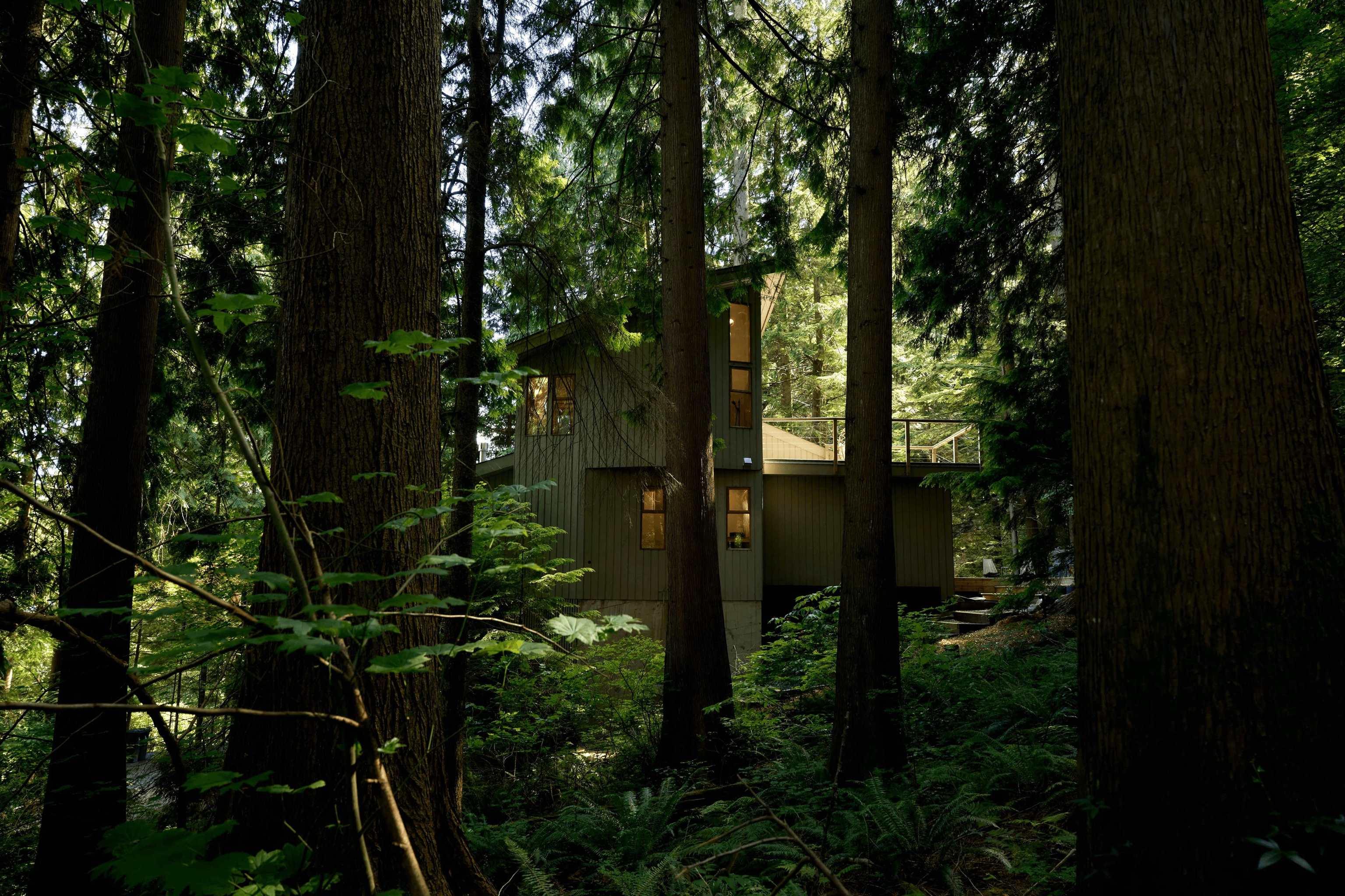 mls:R3147448 Property Address: 4759 MOUNTAIN HIGHWAY, North Vancouver BC V7K 2K7