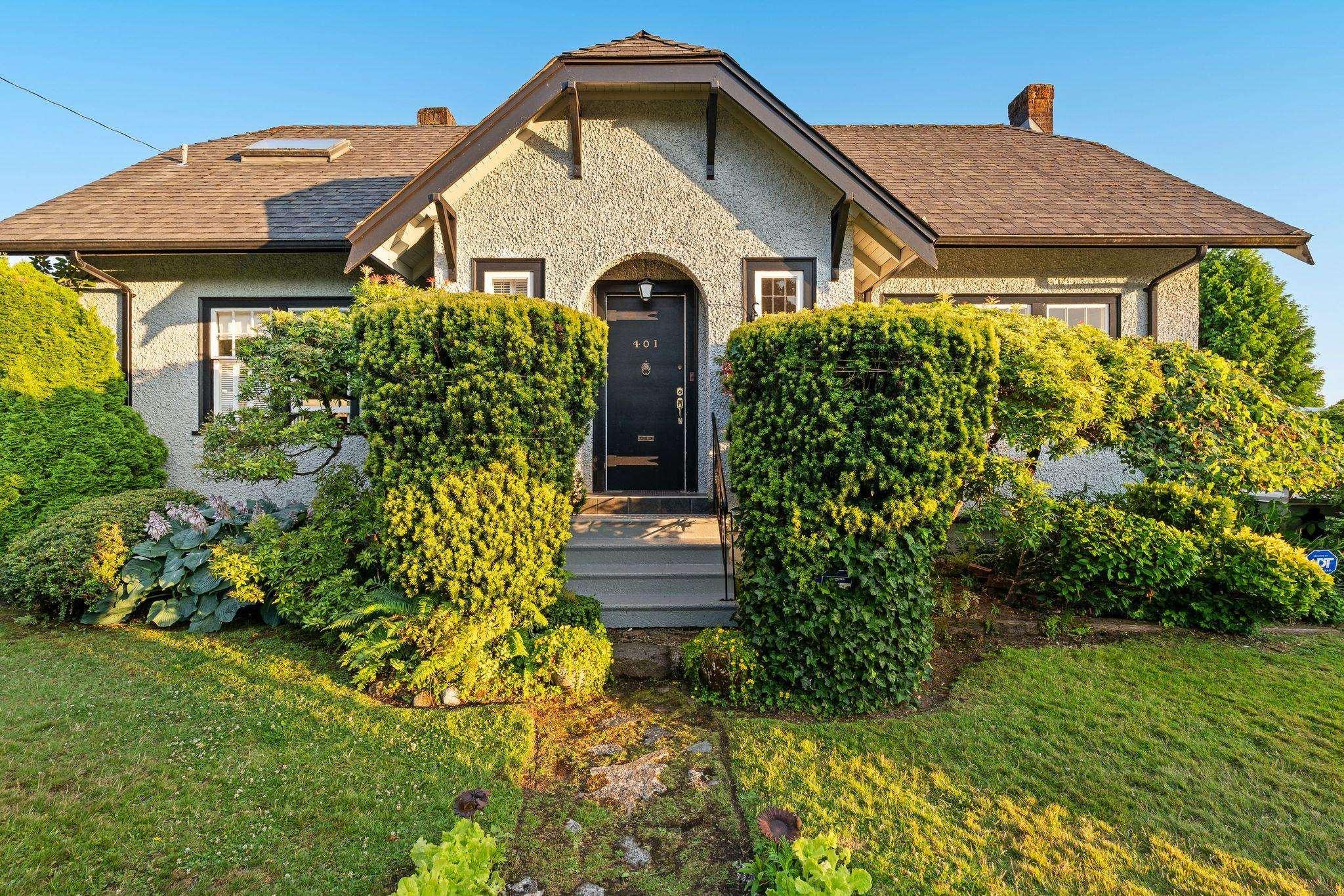 mls:R3148055 Property Address: 401 SOMERSET STREET, North Vancouver BC V7N 1G2