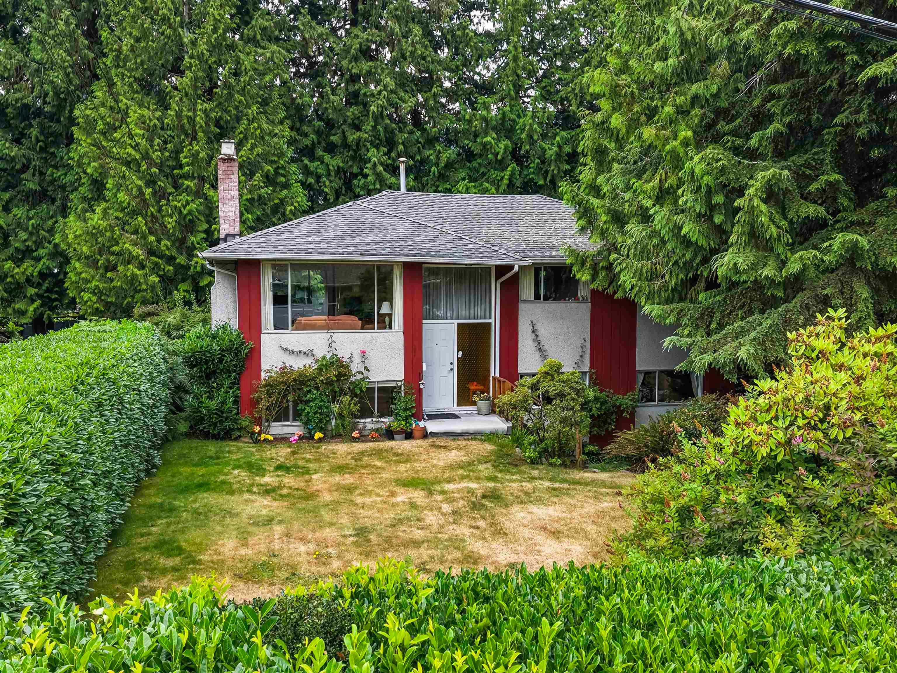 mls:R3148660 Property Address: 628 E ST. JAMES ROAD, North Vancouver BC V7N 1L6