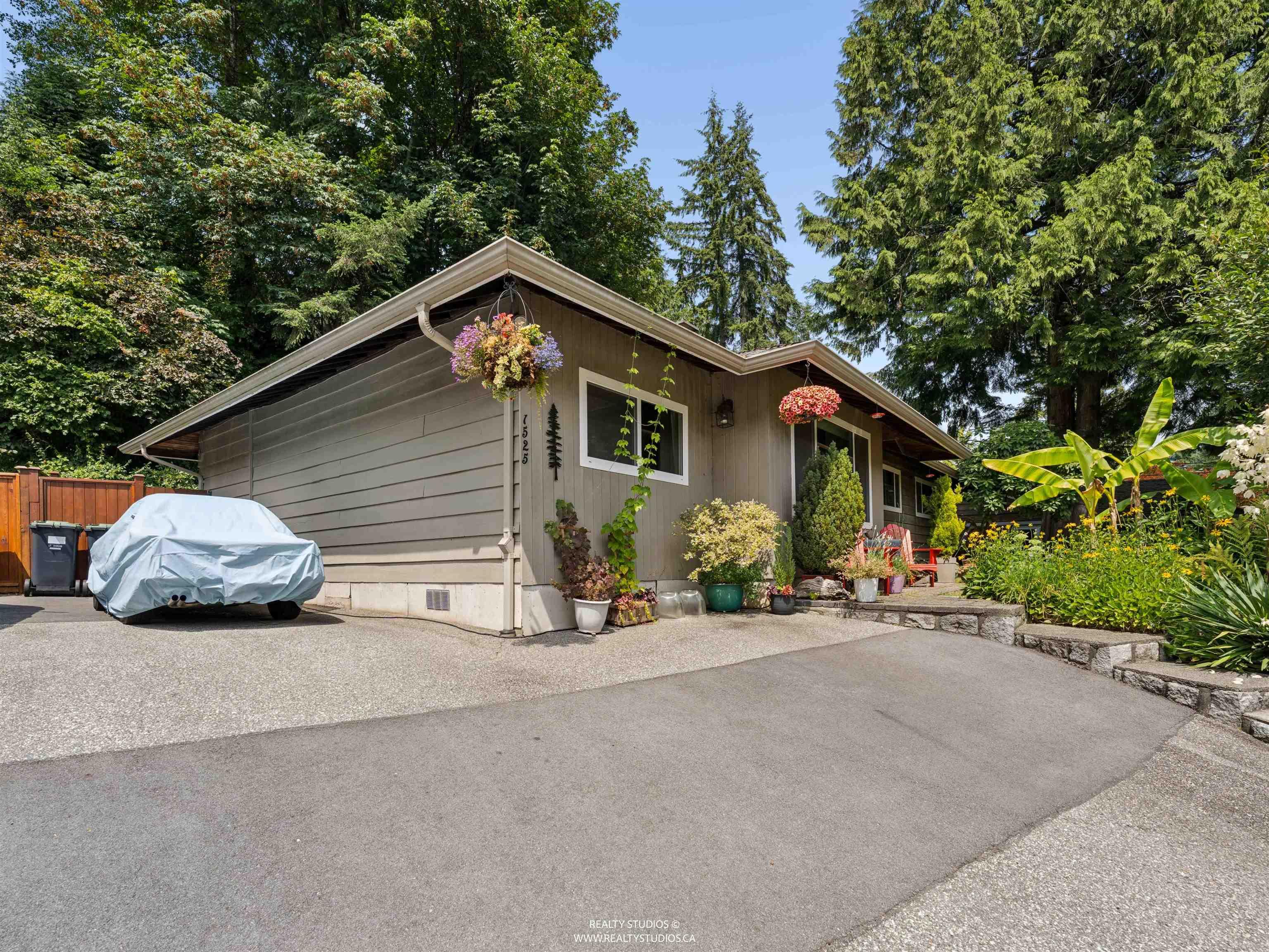 mls:R3148974 Property Address: 1525 AVONLYNN CRESCENT, North Vancouver BC V7J 2V2