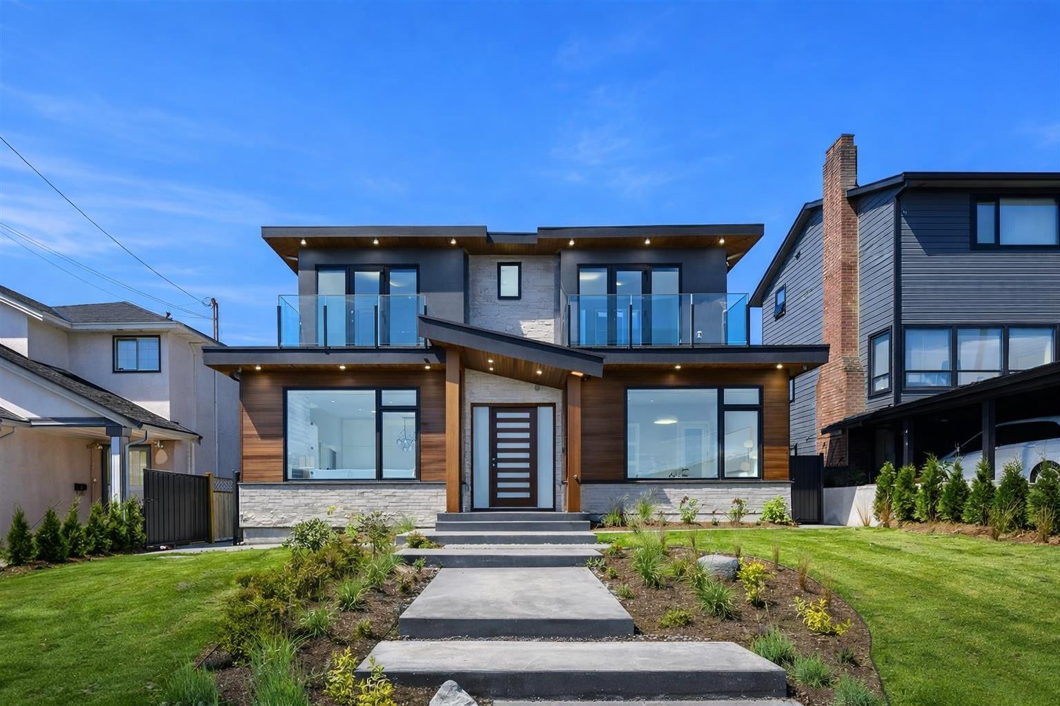 mls:R3149421 Property Address: 356 W 28TH STREET, North Vancouver BC V7N 2J1