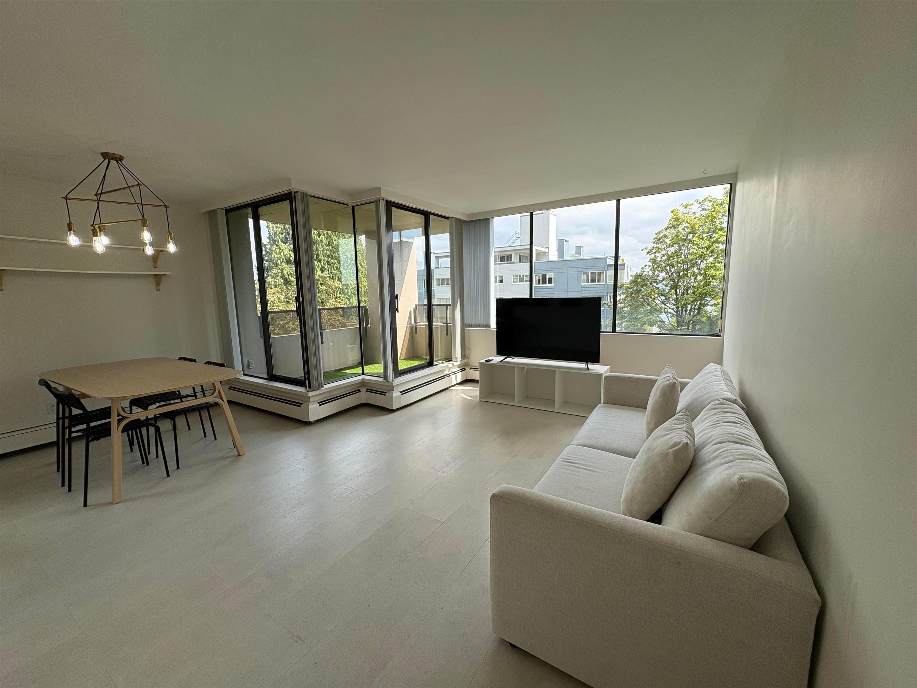 mls:R3151754 Property Address: 502 1737 DUCHESS AVENUE, West Vancouver BC V7V 1P8