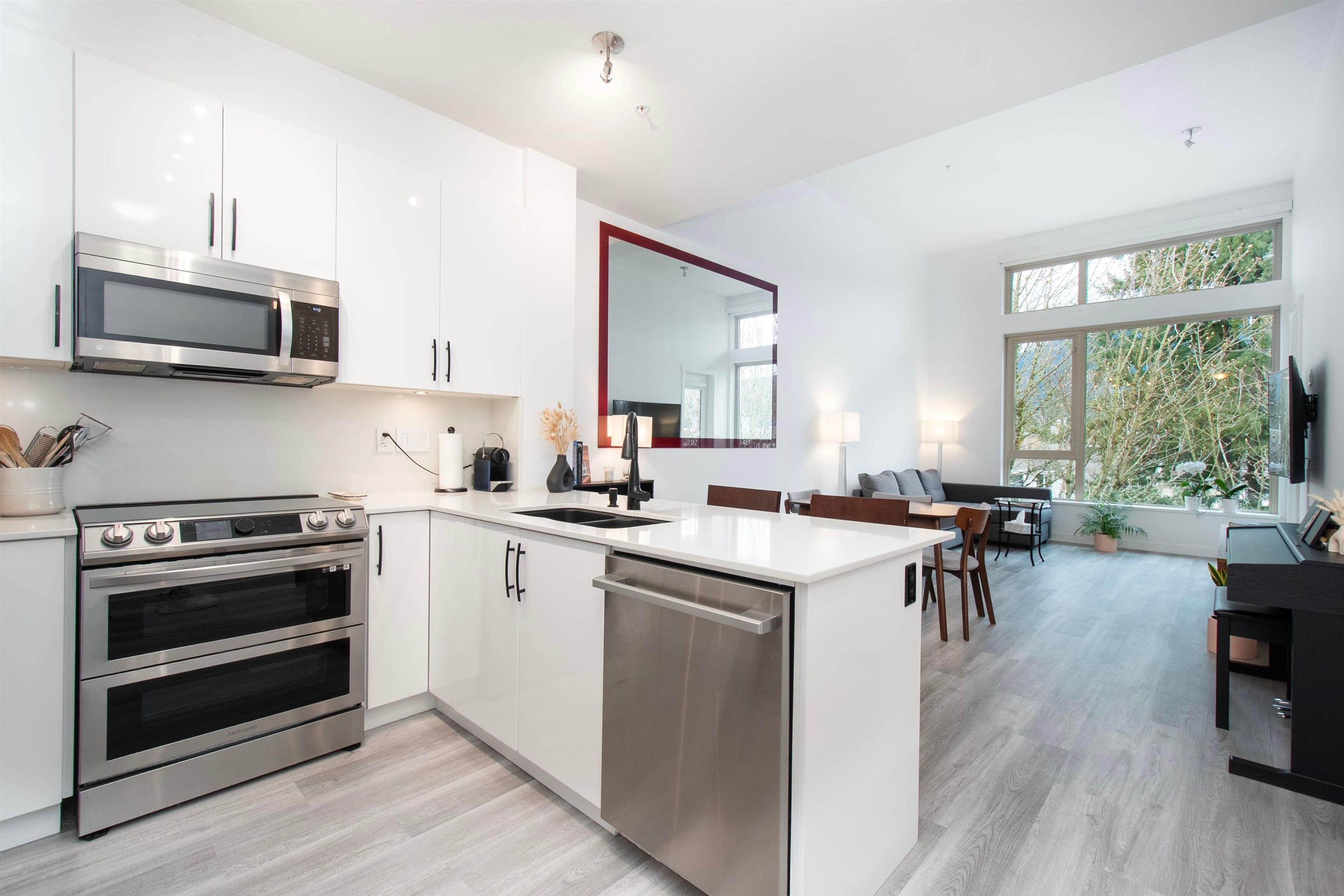 mls:R3152058 Property Address: 515 119 W 22ND STREET, North Vancouver BC V7M 0B4