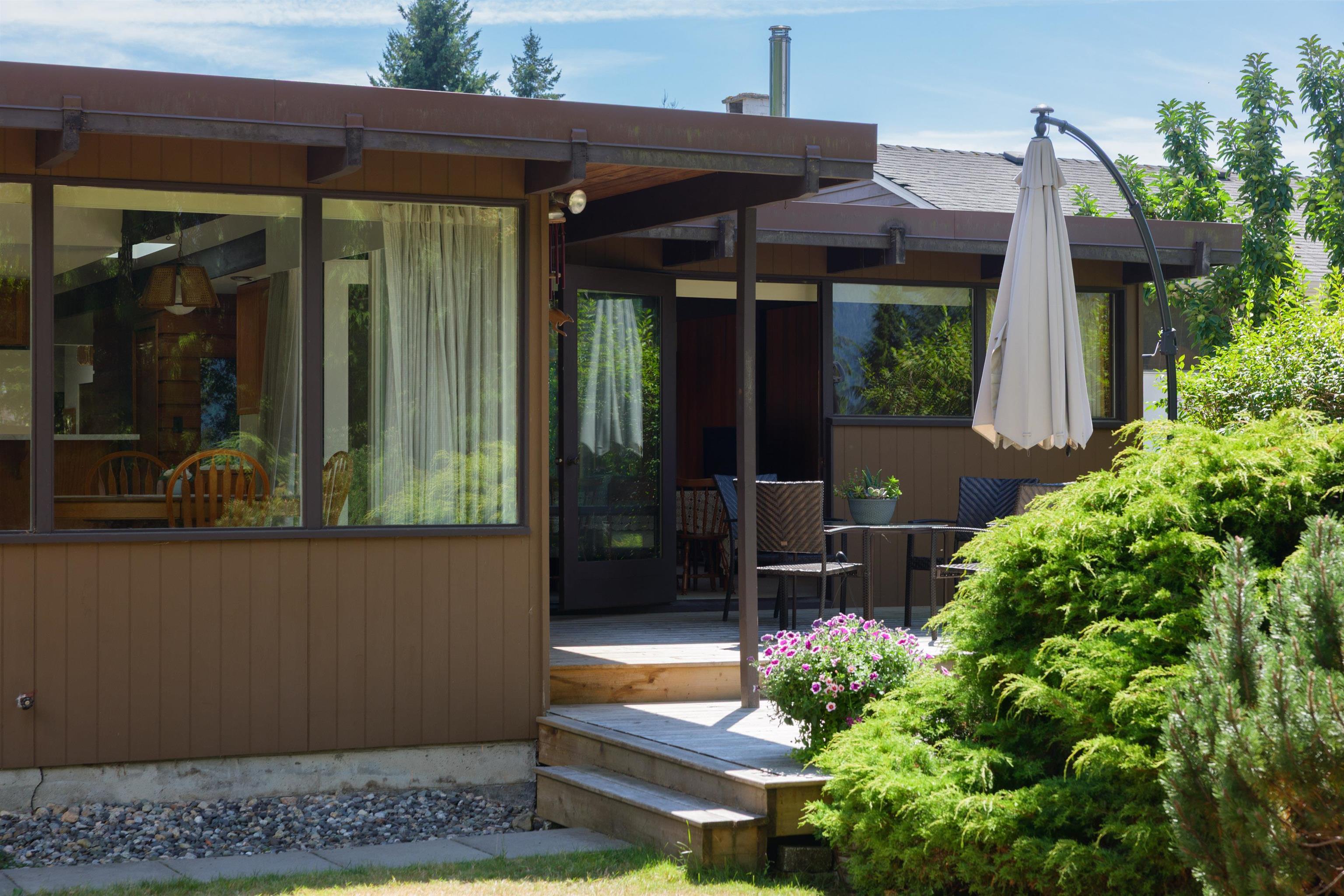 mls:R3152371 Property Address: 4568 MARINEVIEW CRESCENT, North Vancouver BC V7R 3P2