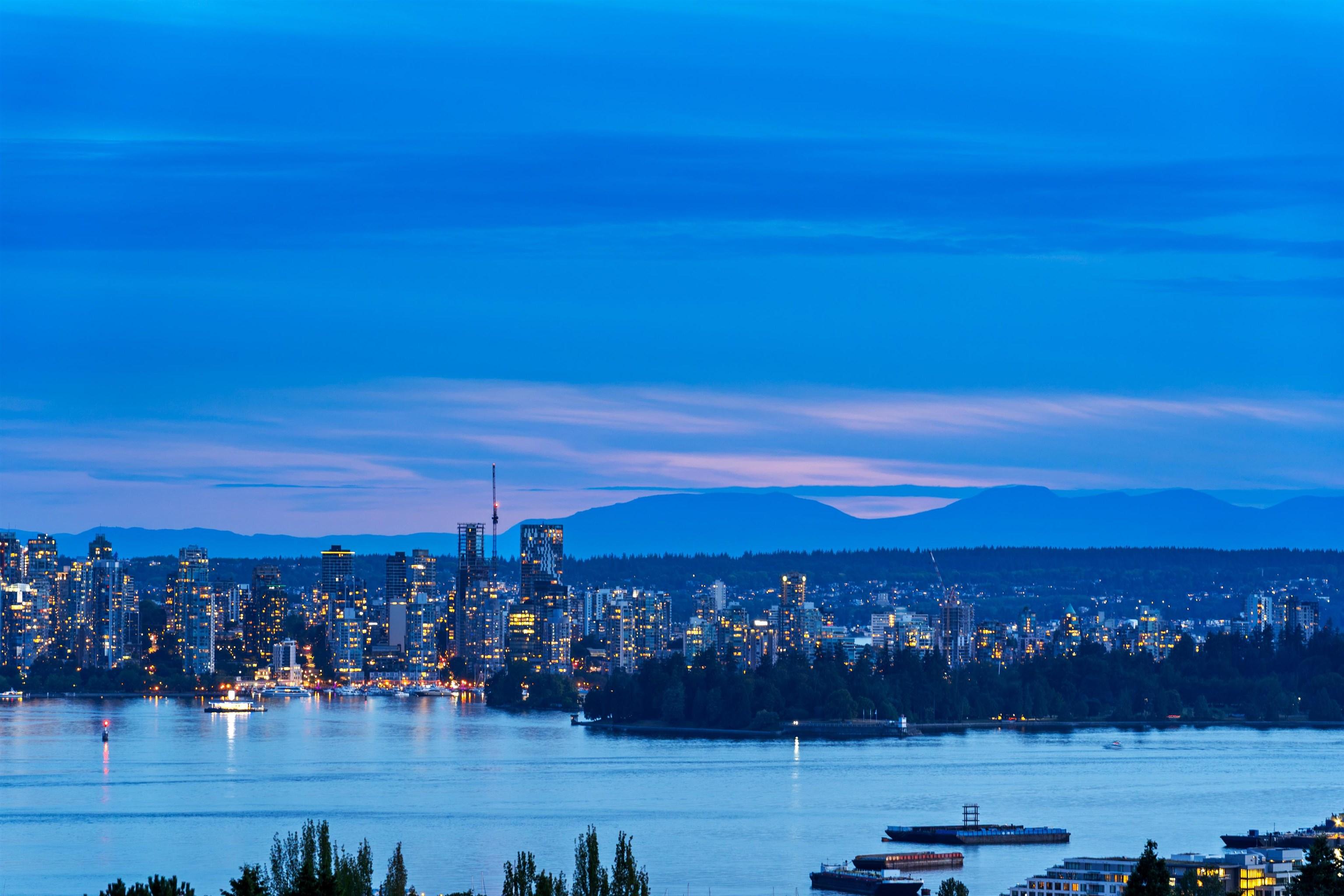 mls:R3152395 Property Address: 801 120 16TH WEST STREET, North Vancouver BC V7M 3N6