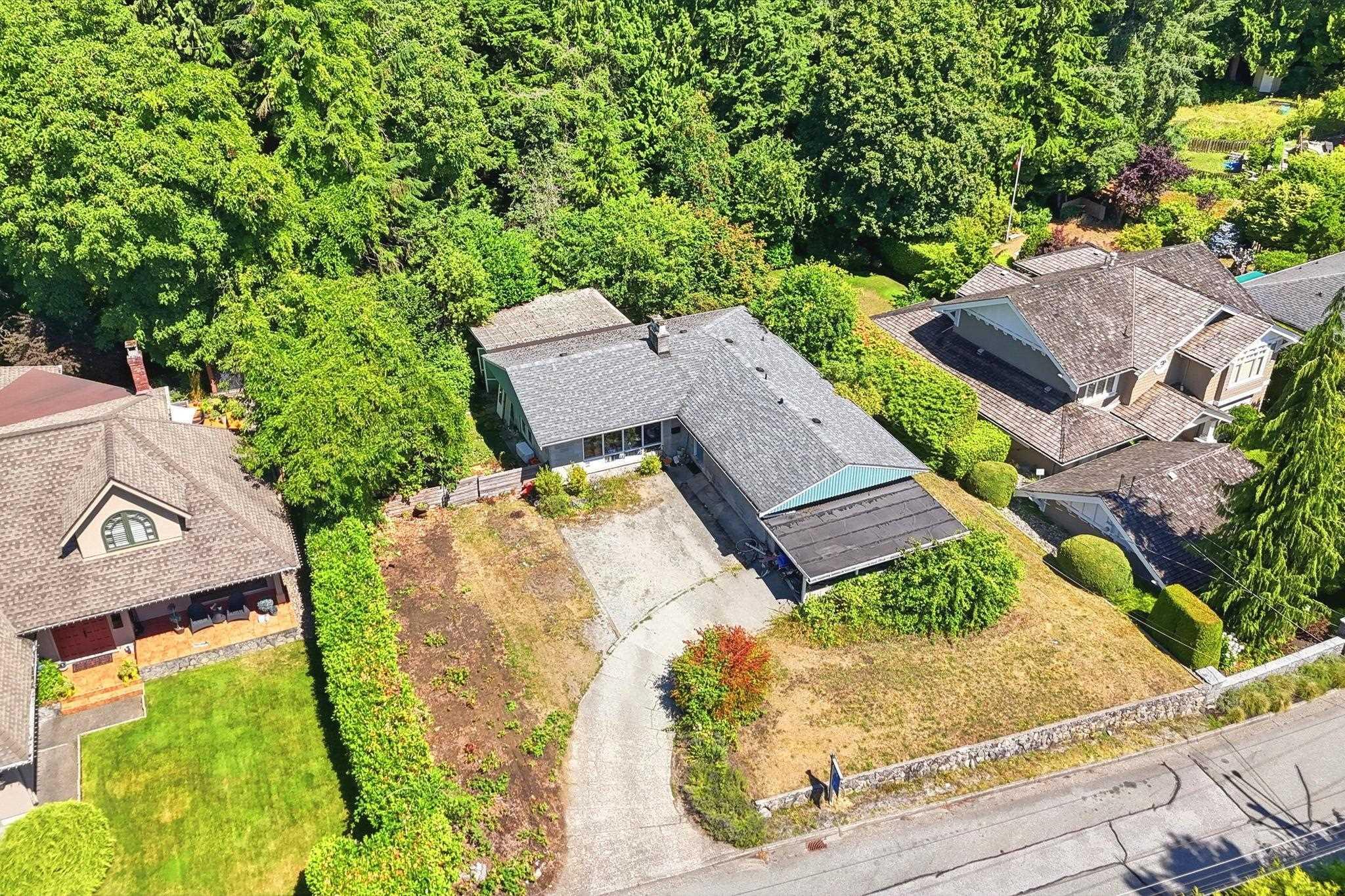 mls:R3152743 Property Address: 3922 SUNNYCREST DRIVE, North Vancouver BC V7R 3C9