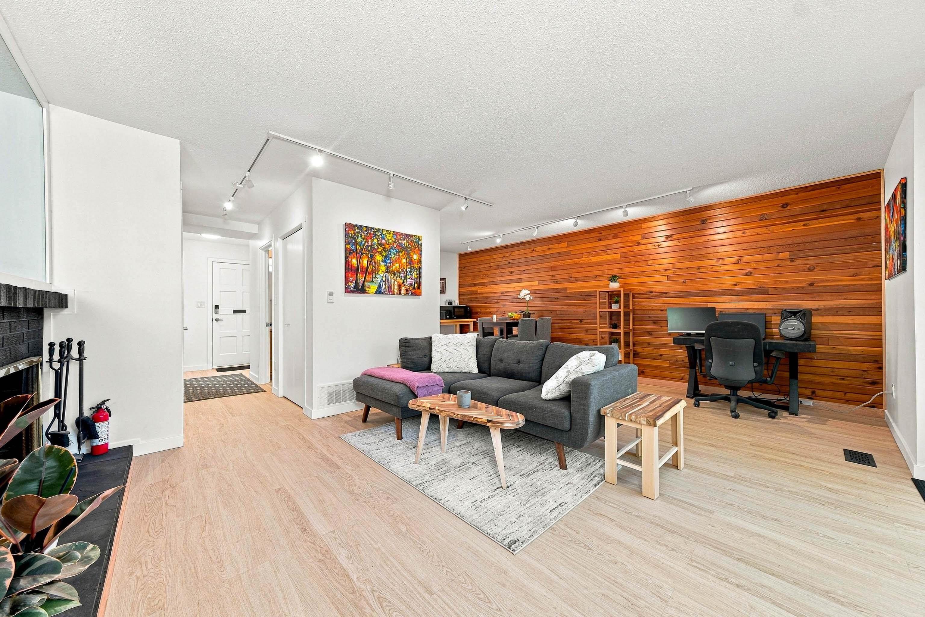 mls:R3152821 Property Address: 877 OLD LILLOOET ROAD, North Vancouver BC V7J 2H6
